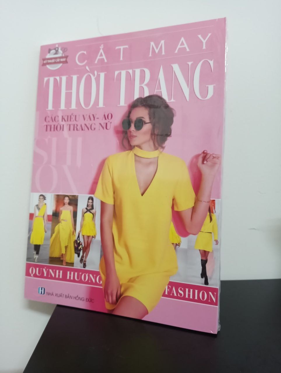 Cắt May Thời Trang - Các Kiểu Váy, Áo, Thời Trang Nữ - Quỳnh Hương New 100% HCM.ASB2408