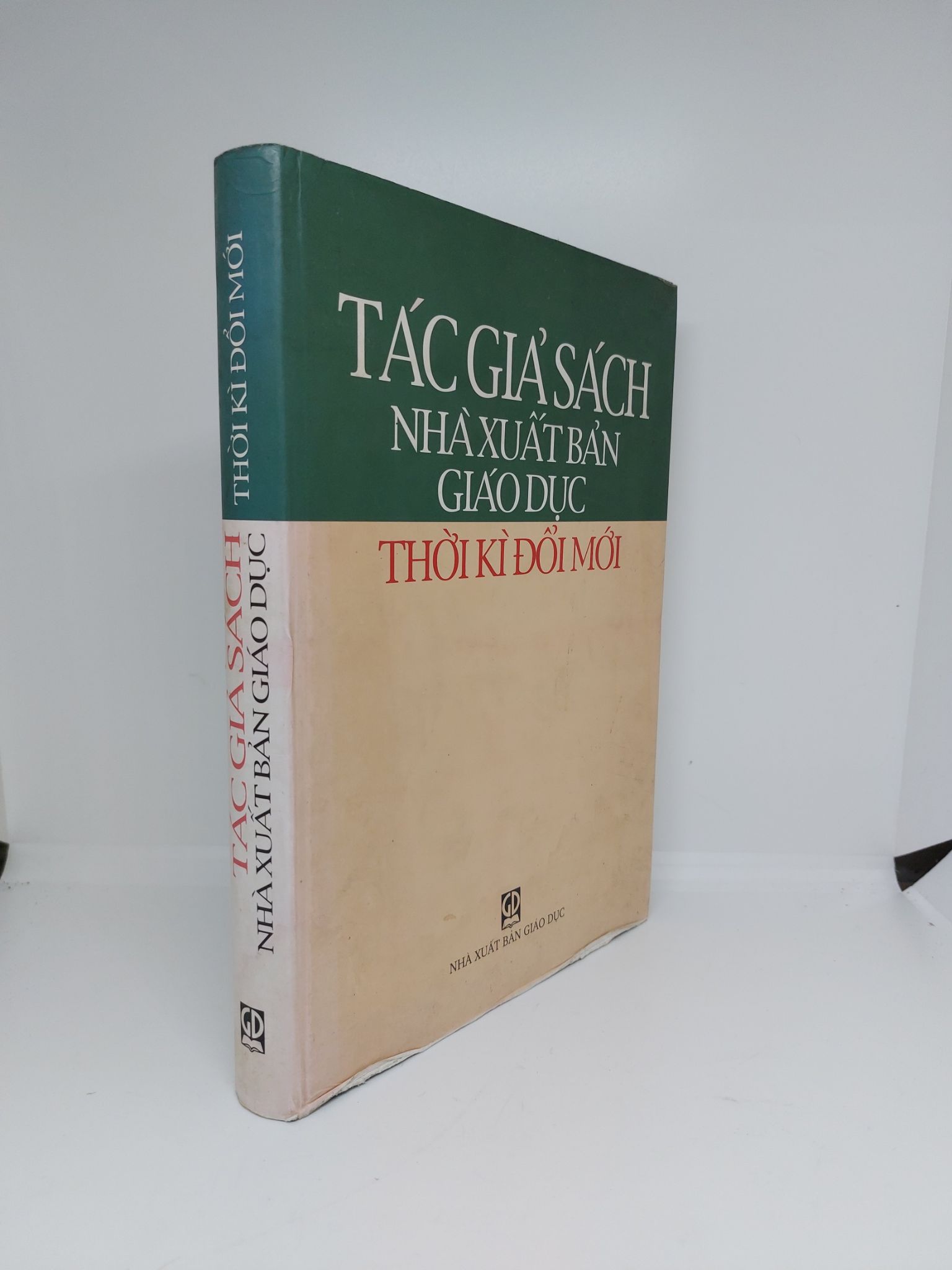 Thời kỳ đổi mới tác giả sách nhà xuất bản Giáo dục mới 80% bìa cứng 2002HCM.ANTQ1409