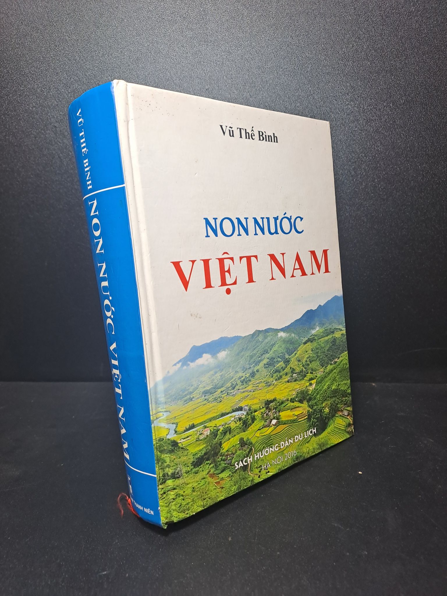 Non nước Việt Nam 2016 mới 70% rách bìa bẩn nhẹ HPB.HCM0510