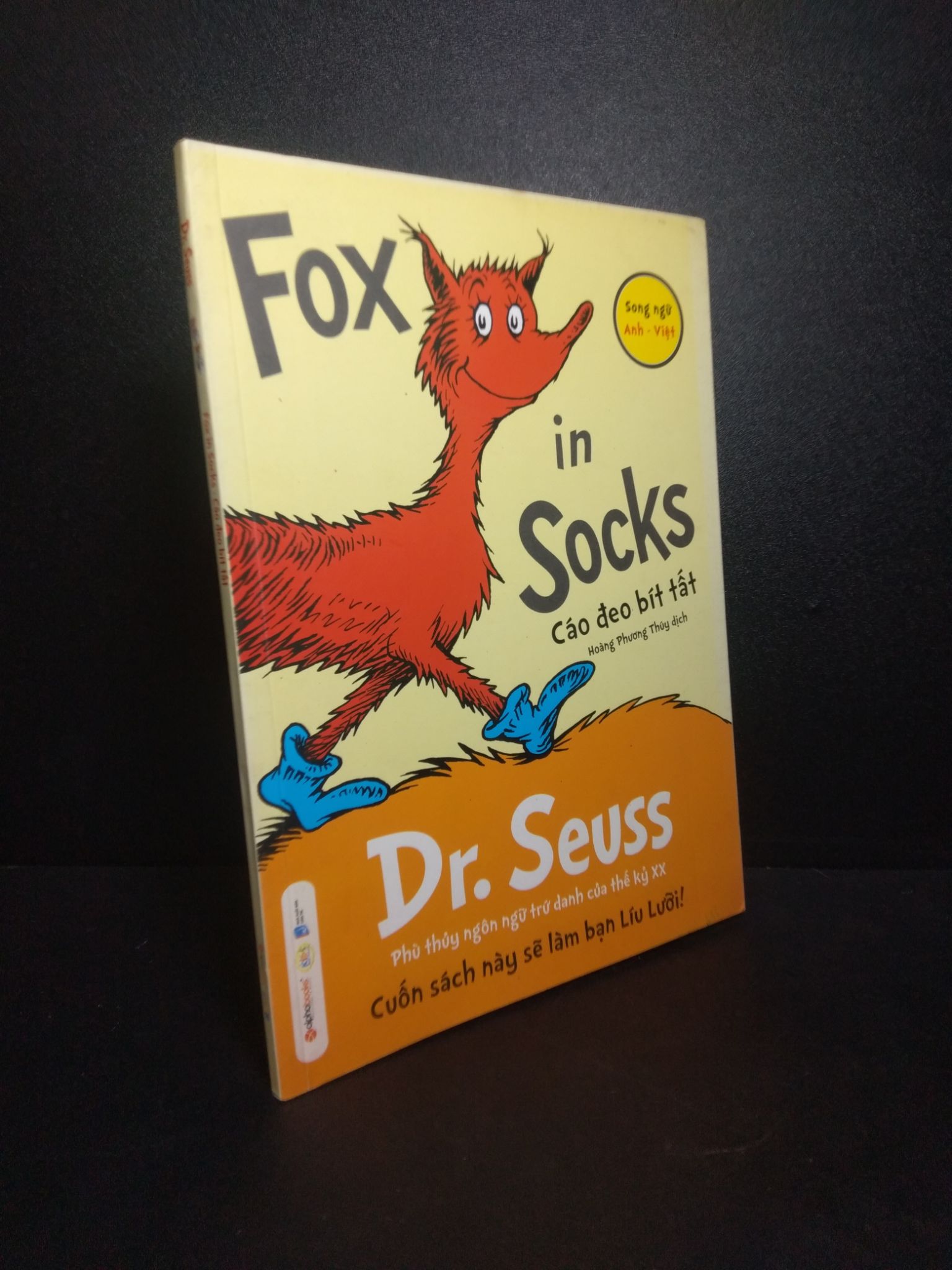 Fox in Socks - Cá đeo bít tất Dr. Seuss 2016 mới 80% hơi bẩn bìa HCM1210