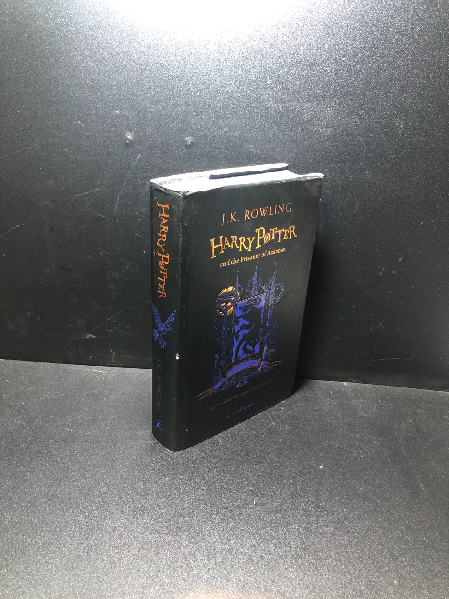 Harry Potter and the prisoner of azkaban J K Rowling mới 80% bẩn và ố nhẹ HCM0411