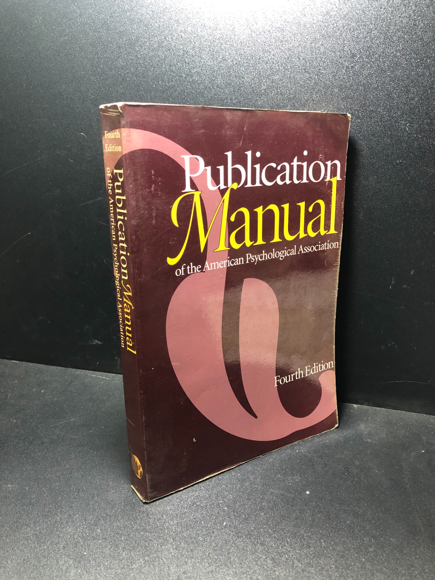 Publication Manual of the American Psychological Asociantion mới 75% highlight , ghi , bẩn và ố nhẹ HCM0111