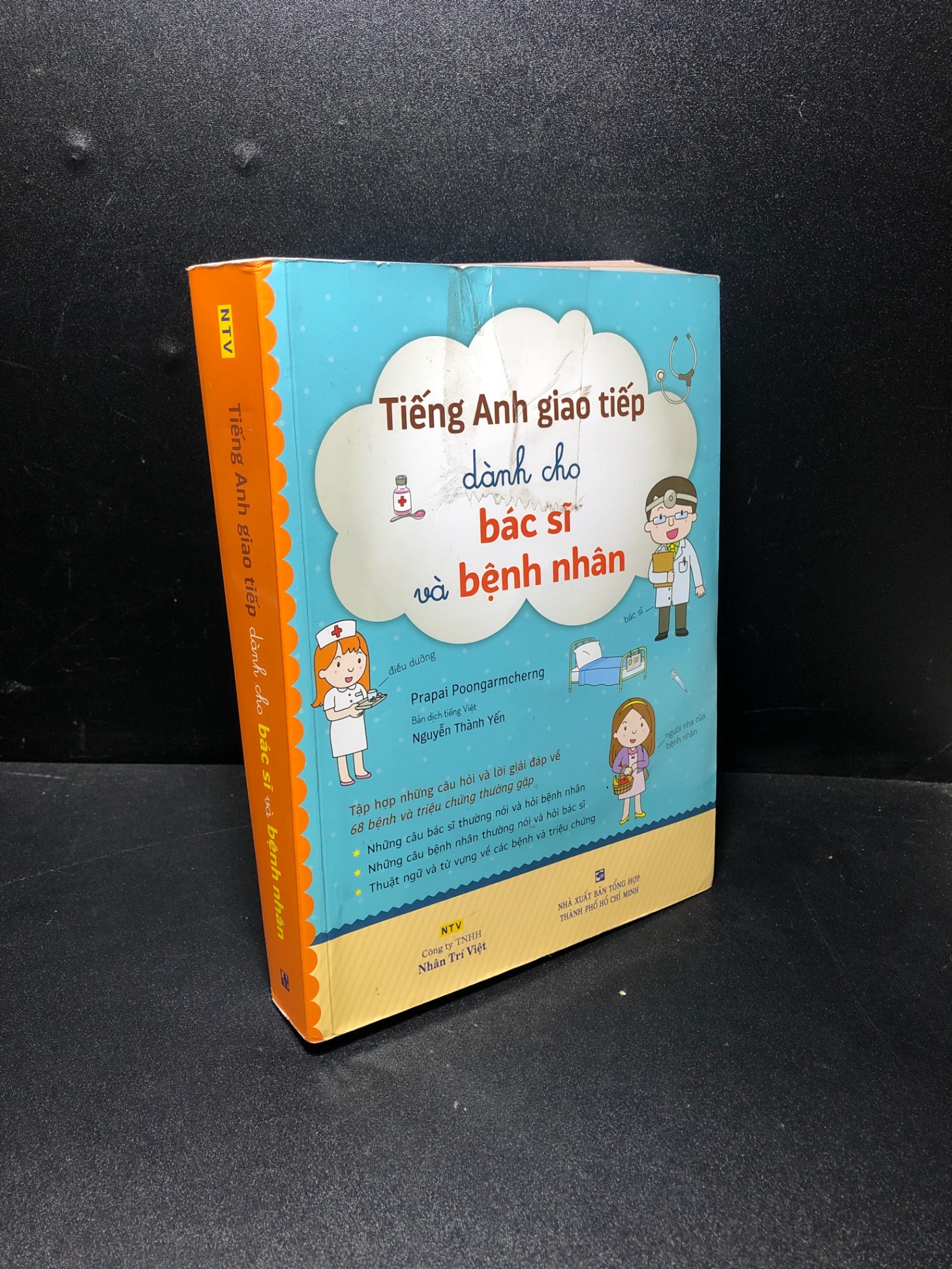 Tiếng anh giao tiếp dành cho bác sĩ và bệnh nhân 2018 CT TNHH Nhân Trí Việt mới 80% dán băng keo , bẩn HPB.HCM0311