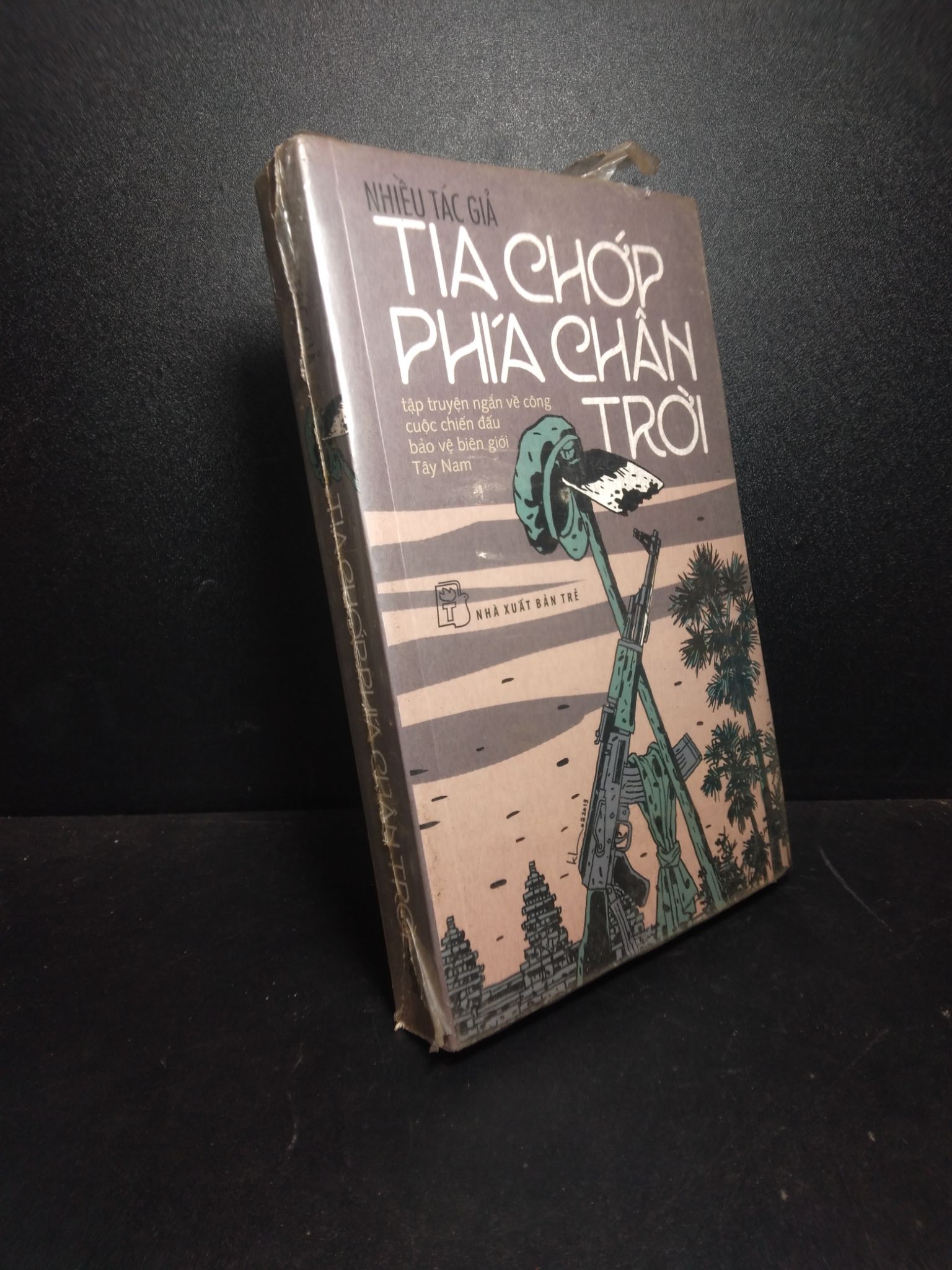 Tia chớp phía chân trời mới 80% ố vàng HPB.HCM2310