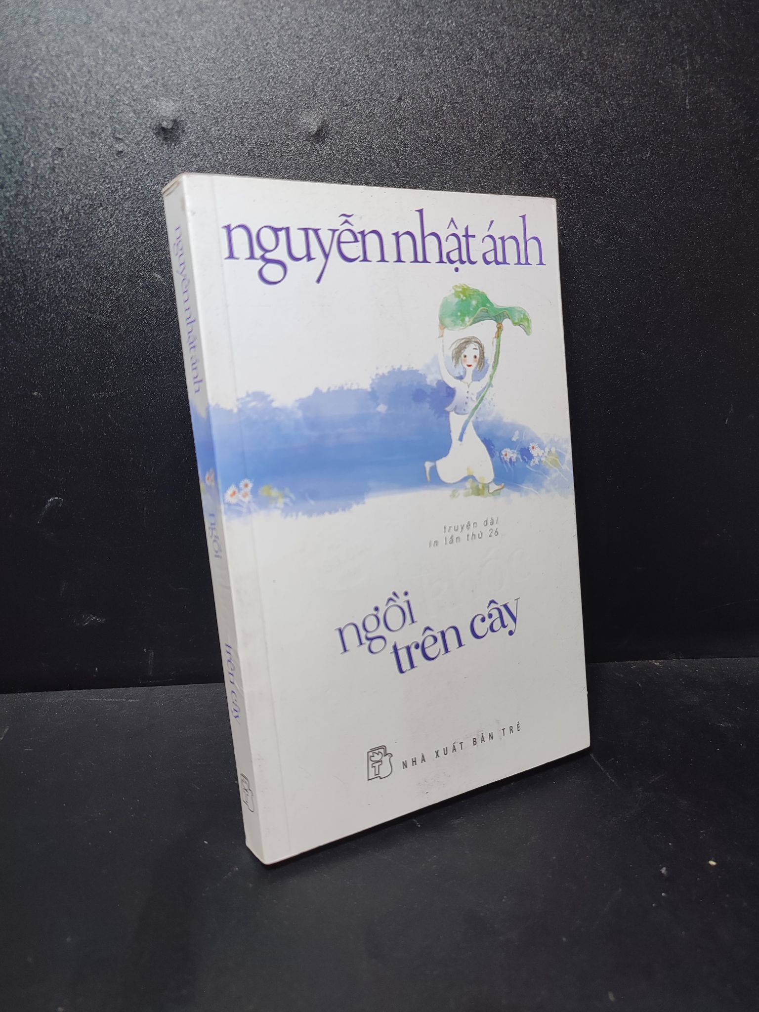 Ngồi khóc trên cây, Nguyễn Nhật Ánh, năm 2020, mới 80% bẩn có mộc NXB HCM2310