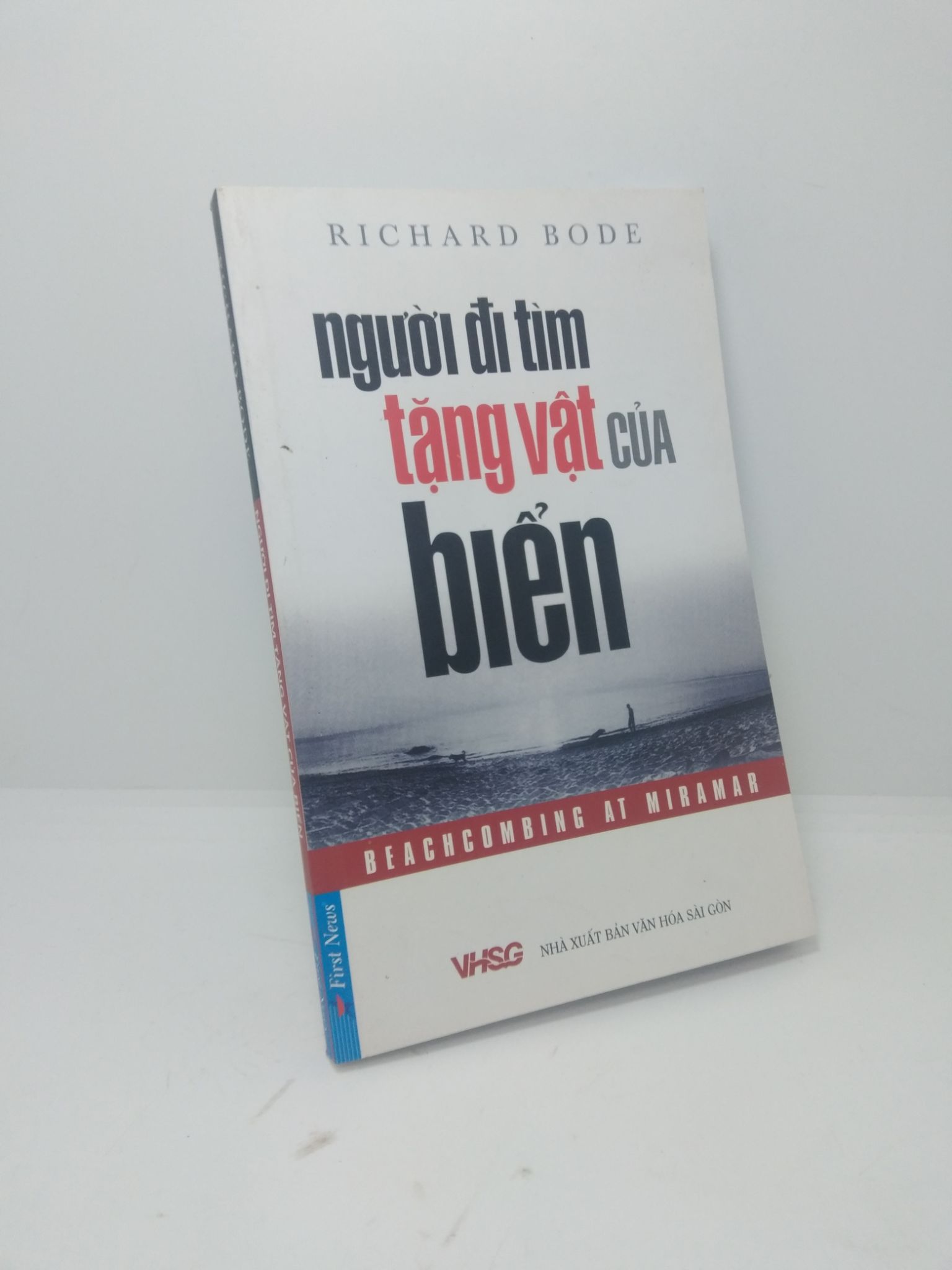 Người đi tìm tặng vật của biển Richard Bode năm 2010 mới 80% bẩn ố nhẹ HPB.HCM2311