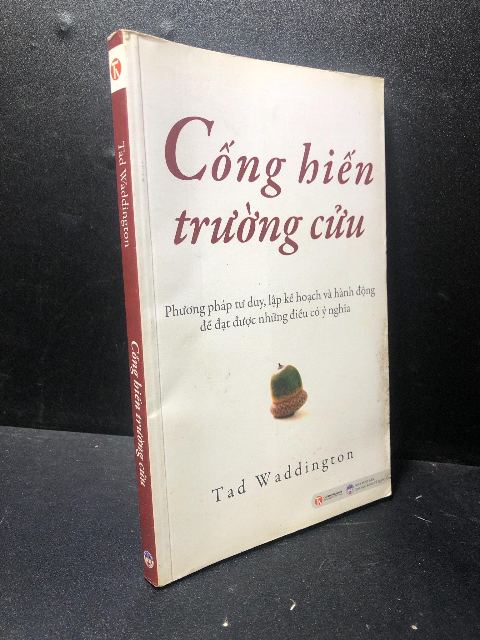 Cống hiến trường cửu năm 2010 mới 70% bẩn bìa ố HPB.HCM2311