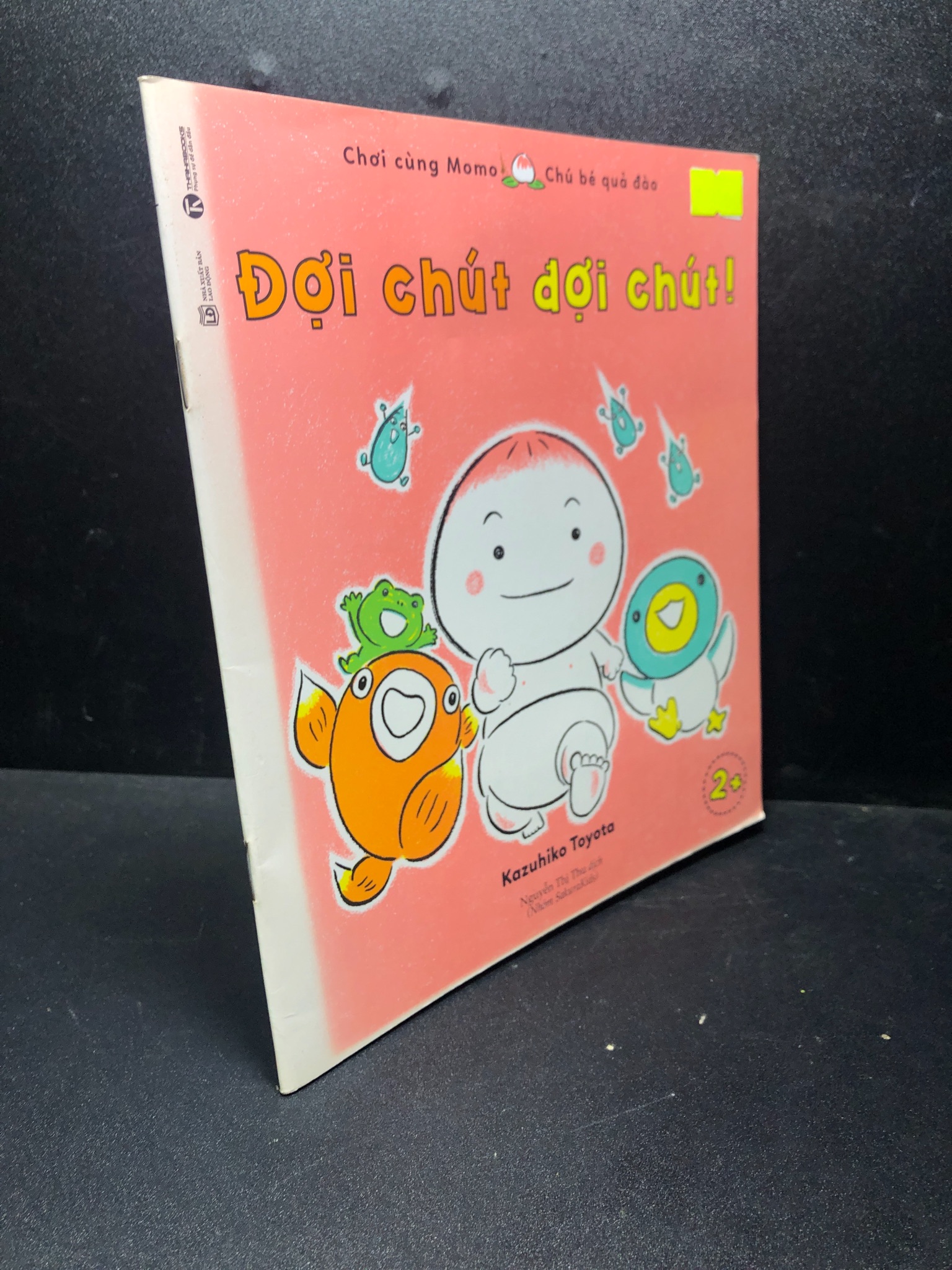 Chơi cùng Momo - Đợi chút đợi chút, năm 2019, mới 90% bẩn nhẹ HCM0212