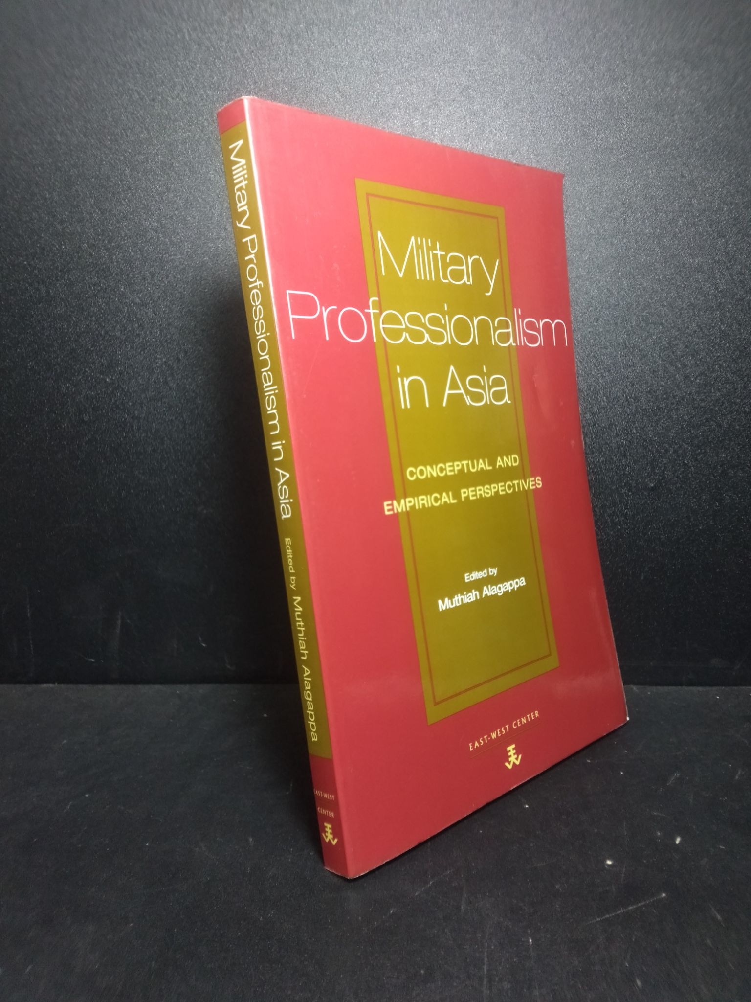 Militara Professionalism in Asia mới 80% ố nhẹ có mộc xanh HCM.TN0612