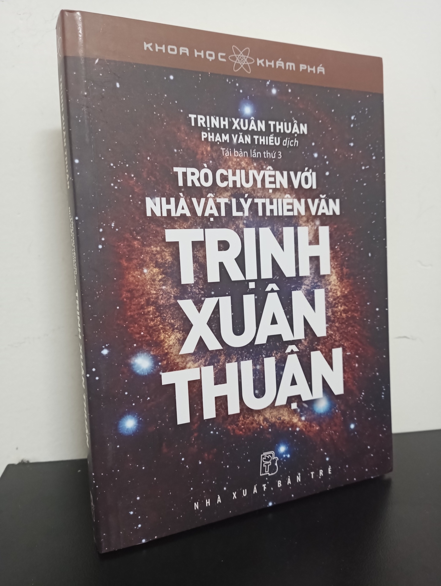 Khoa Học Khám Phá - Trò Chuyện Với Nhà Vật Lý Thiên Văn Trịnh Xuân Thuận - Trịnh Xuân Thuận New 90% HCM.ASB0501