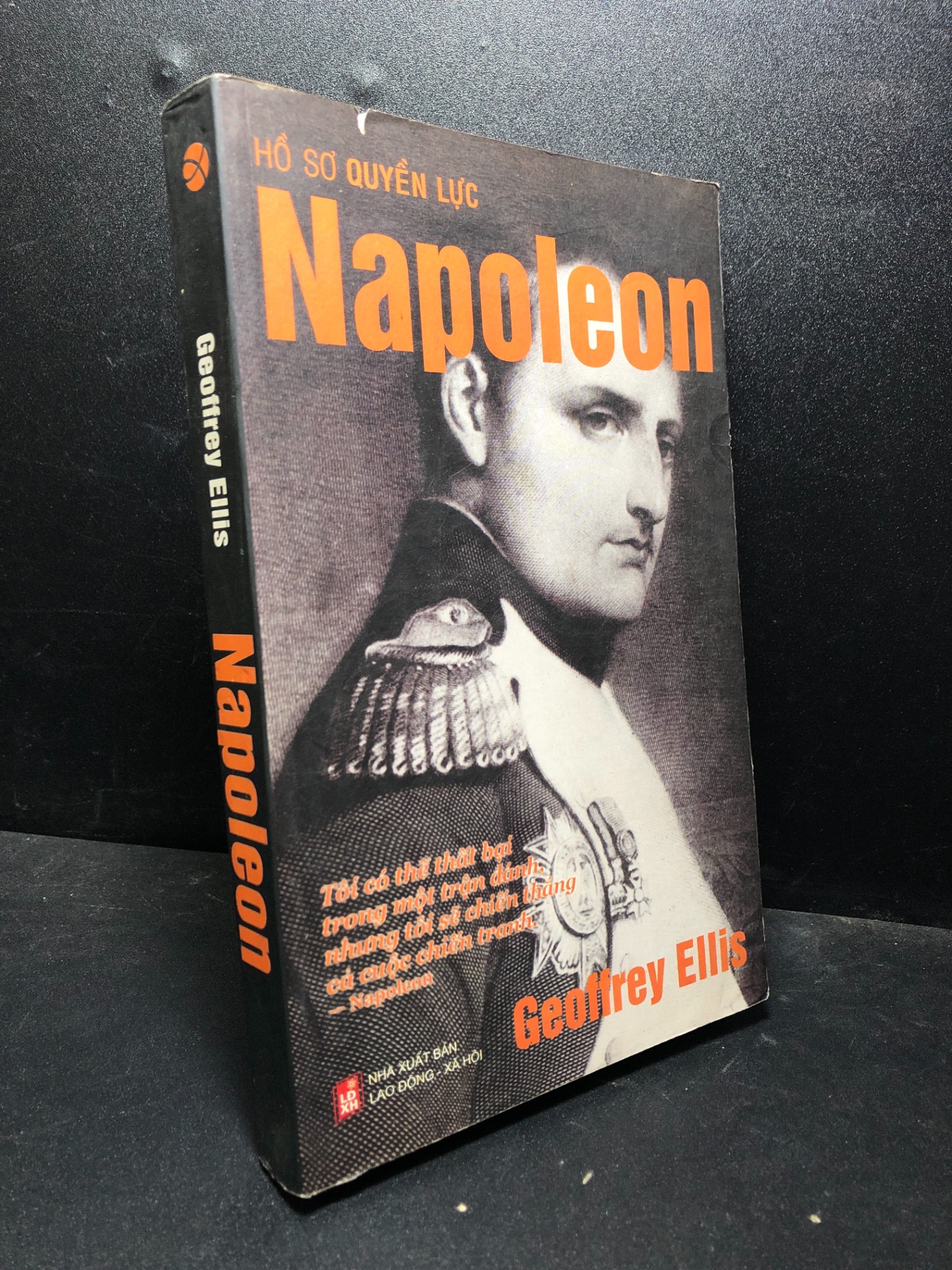 Napoleon Geoffrey Ellis 2008 bị mọt ố bẩn bìa new 70% HPB.HCM0601 chính trị quyền lực