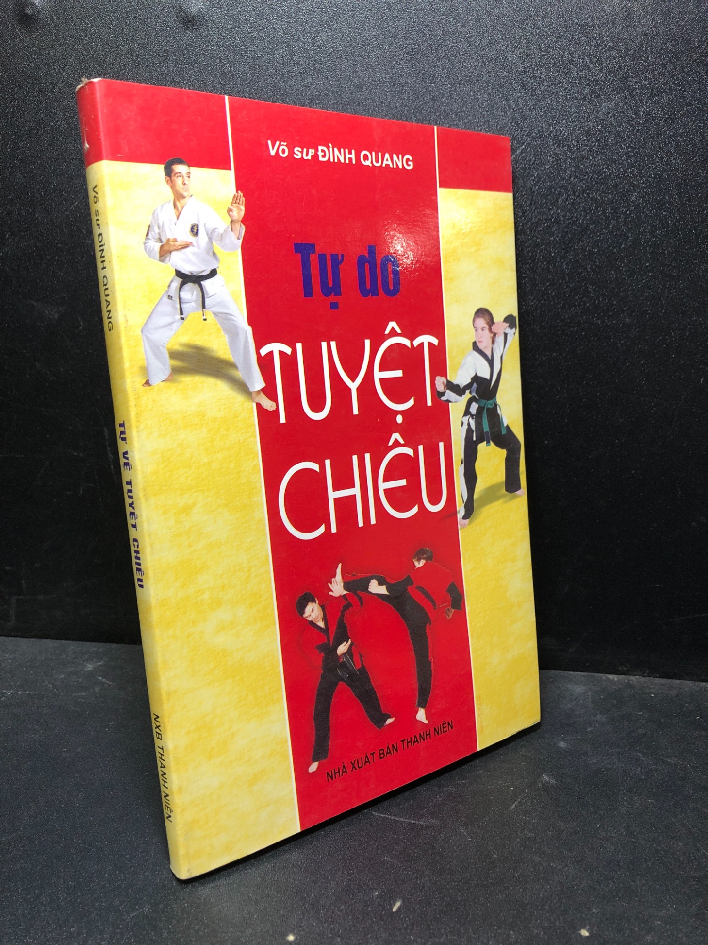 Tự do tuyệt chiêu 2008 Đình Quang mới 85% bẩn (thể thao) HPB.HCM1201