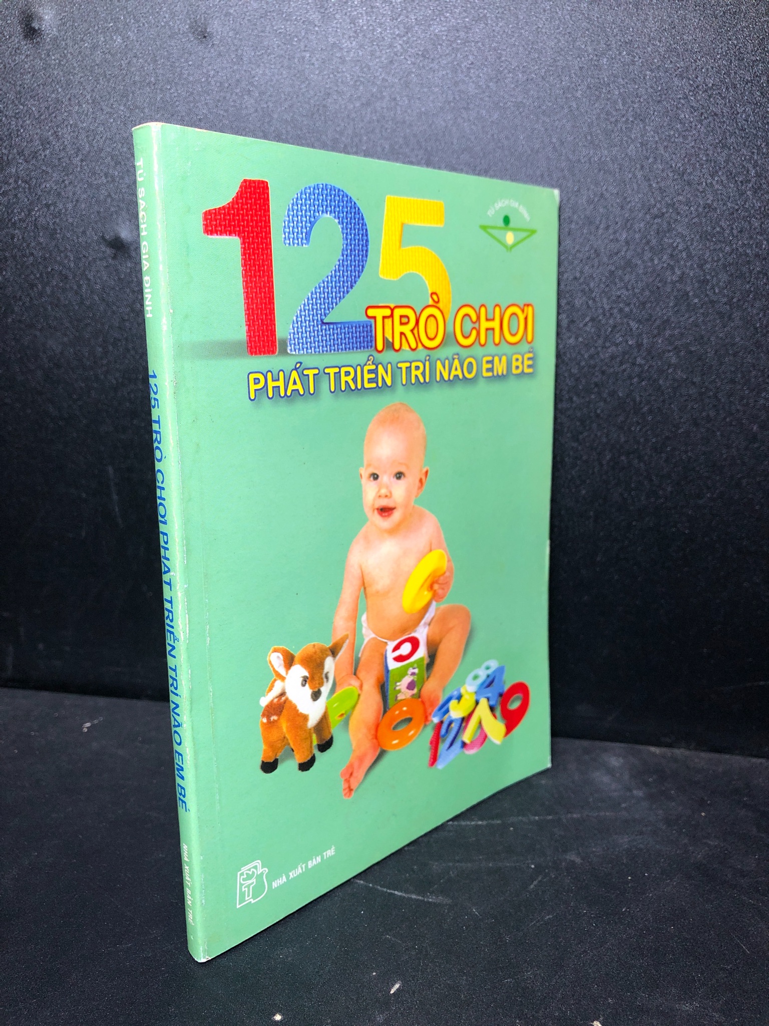 125 trò chơi phát triển trí não em bé 2006 tủ sách gia đình mới 85% ố nhẹ (kỹ năng) HPB.HCM3012