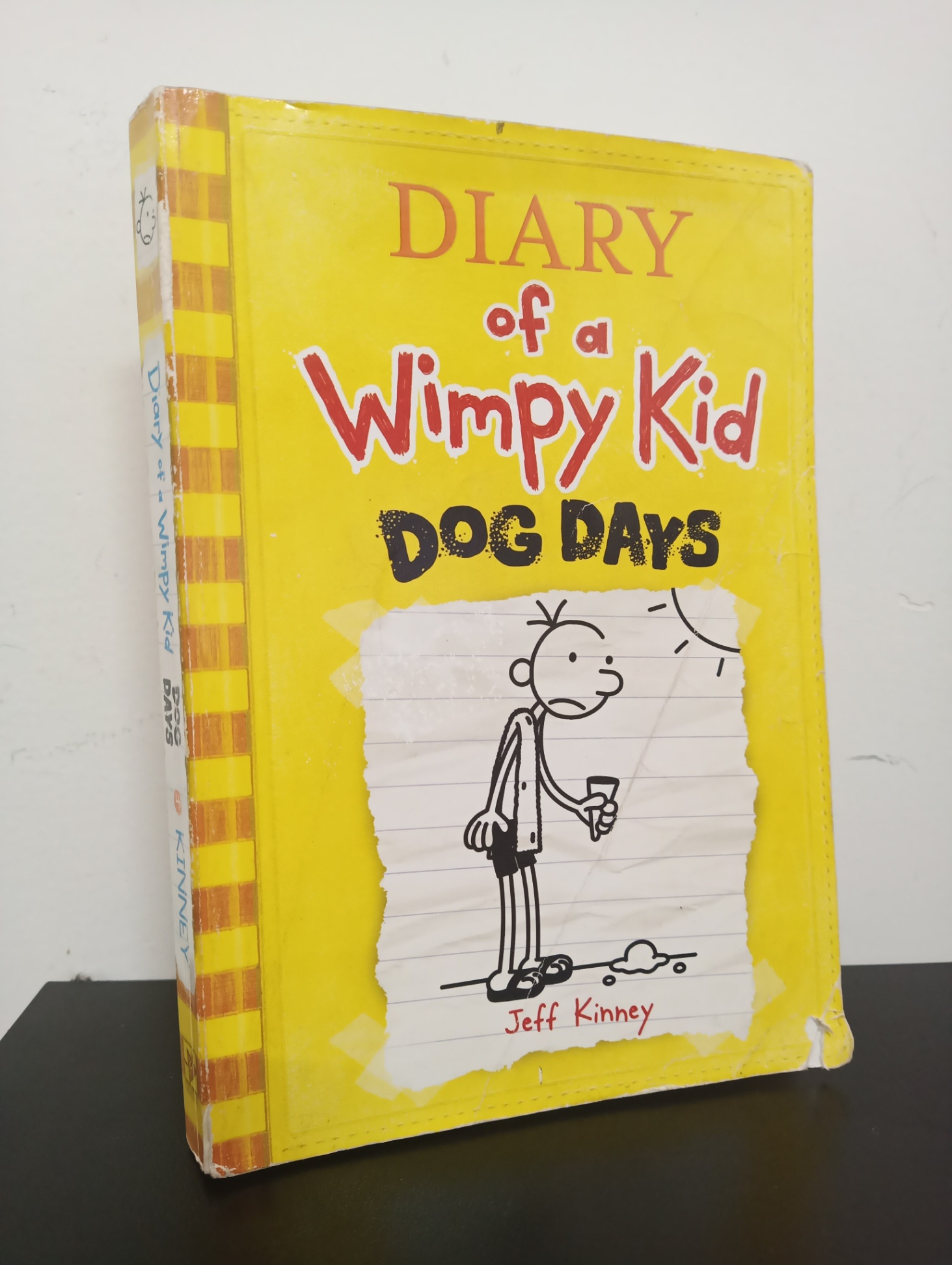 Diary Of A Wimpy Kid - Dog Days - Jeff Kinney 2009 New 80% HCM.ASB2301