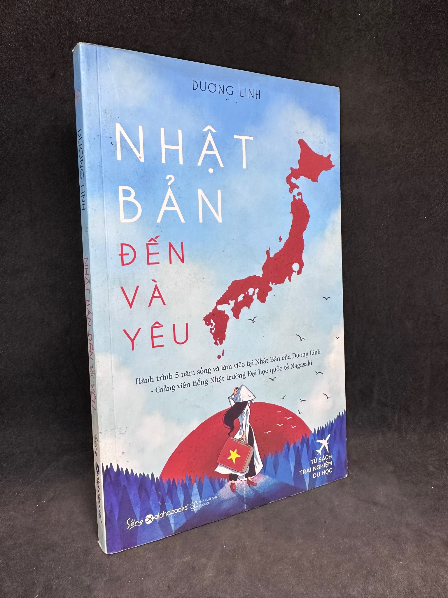 Nhật Bản đến và yêu - Dương Linh, 2018, mới 80% (ố nhẹ, có ghi chữ trang đầu) SBM1101