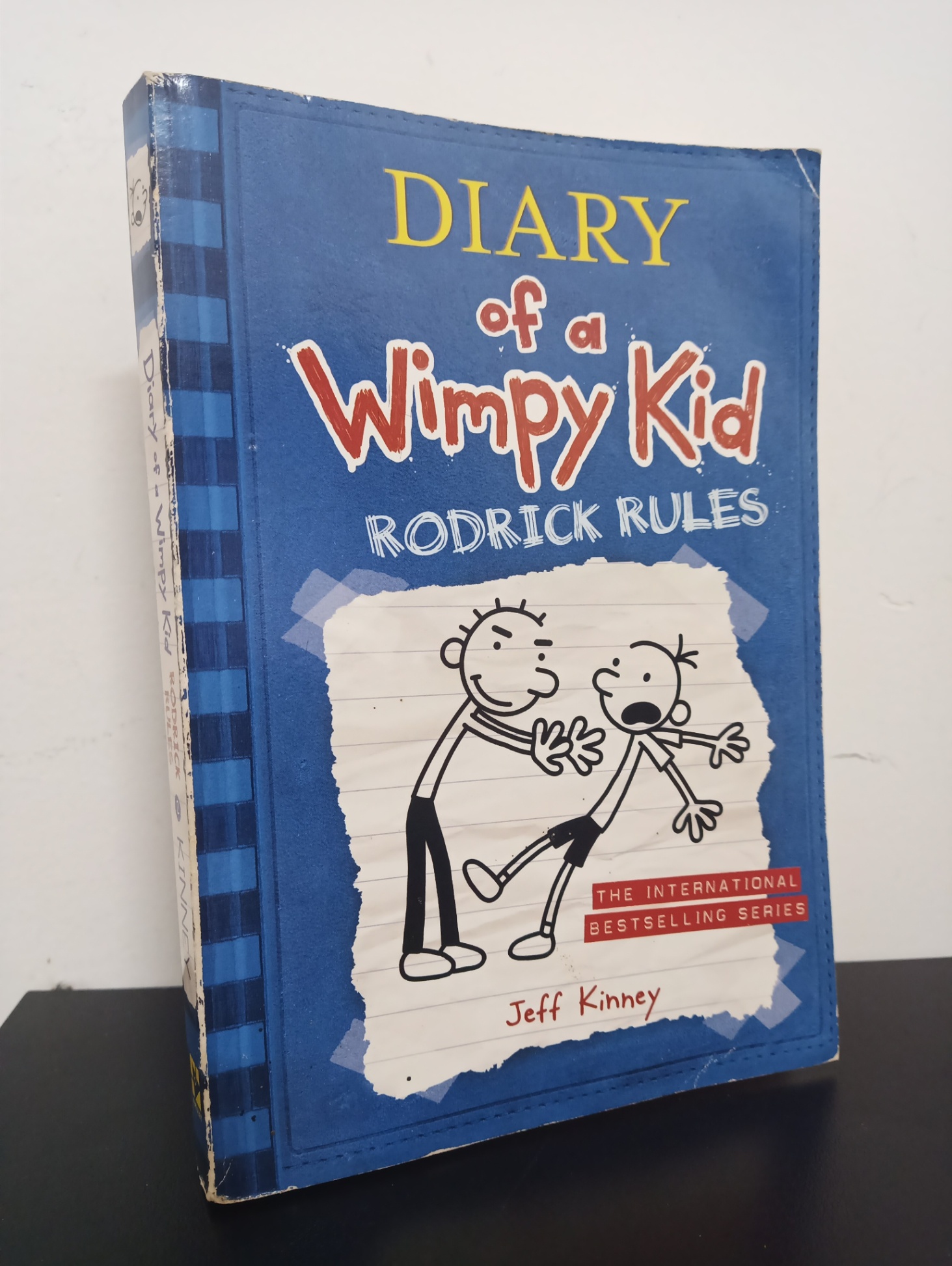 Diary Of A Wimpy Kid - Rodrick Rules - Jeff Kinney 2008 New 90% HCM.ASB2301