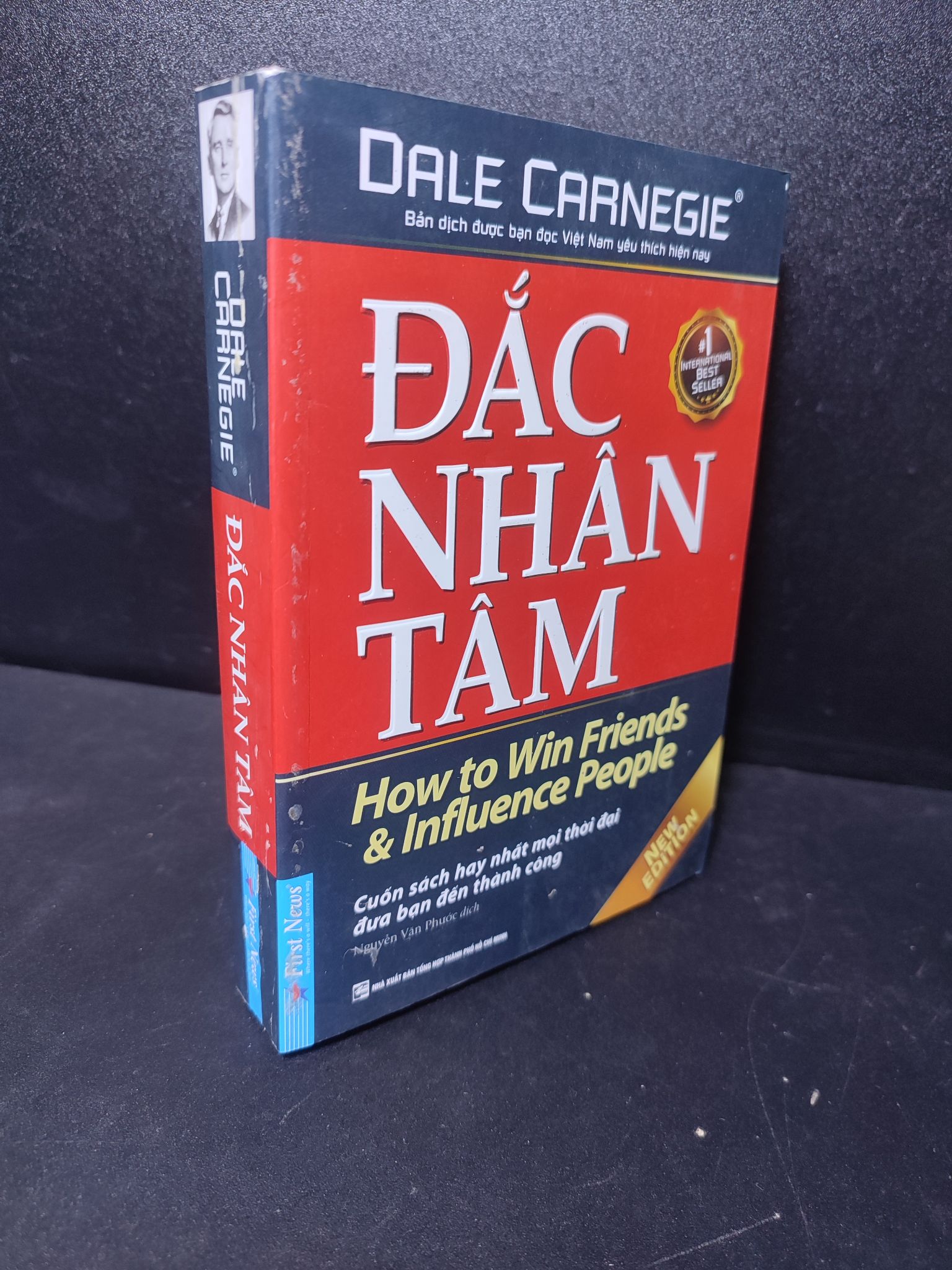 Đắc Nhân Tâm Dale Carnegie 2020 (Khổ Nhỏ) mới 80% ố, bẩn bìa, tróc gáy, mộc đỏ HPB.HCM2301 kỹ năng