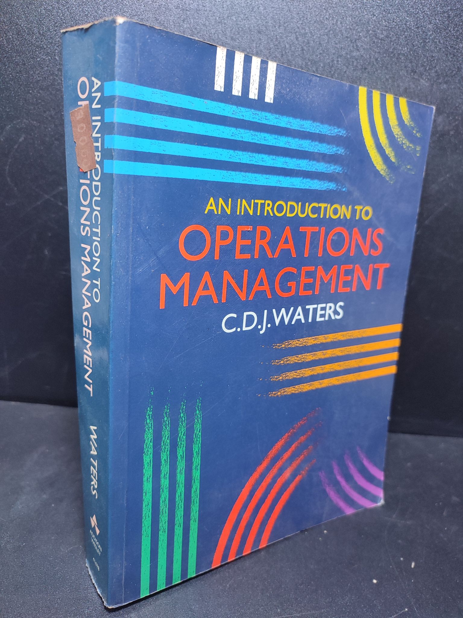 An introduction to operations management C D J Waters mới 80% ố (ngoại văn) HCM2701