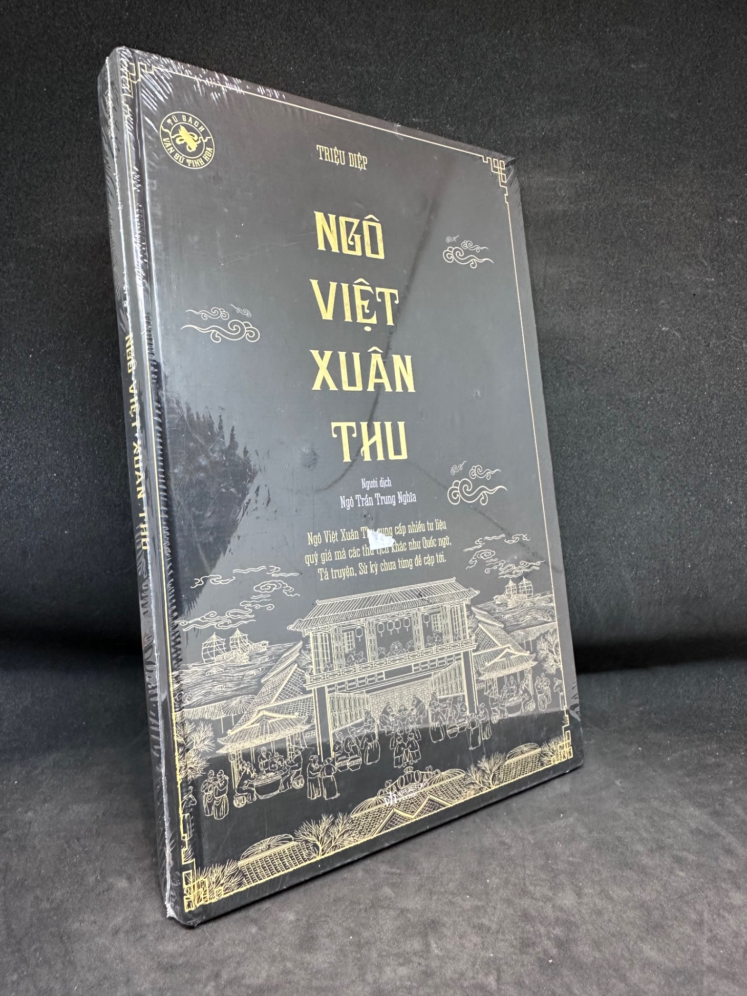 Ngô Việt Xuân Thu - Triệu Diệp, mới 100% (bìa cứng, nguyên seal) SBM0502