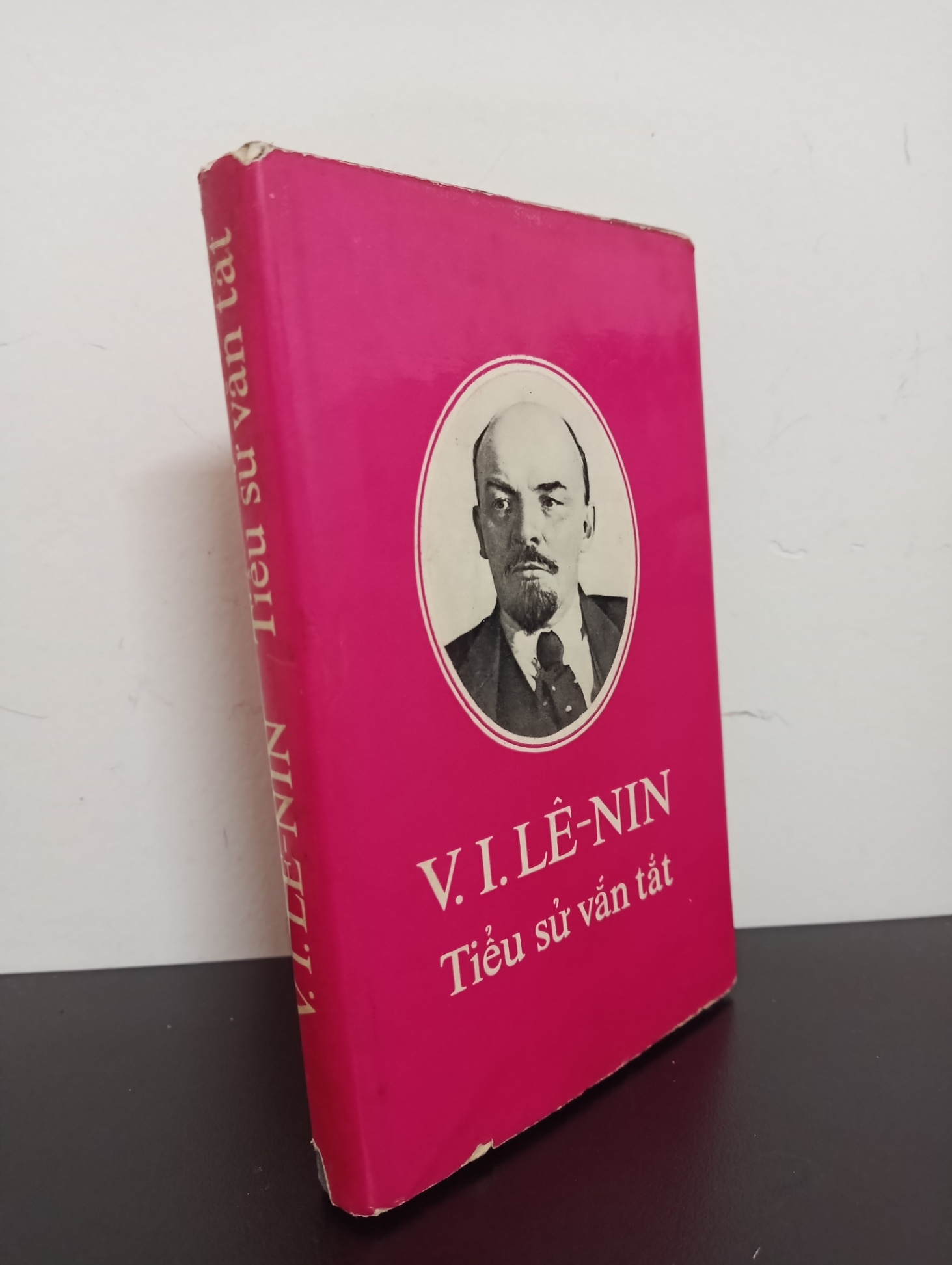 V. I. Lê Nin - Tiểu Sử Vắn Tắt (Bìa Cứng) (1985) Mới 70% HCM.ASB2102