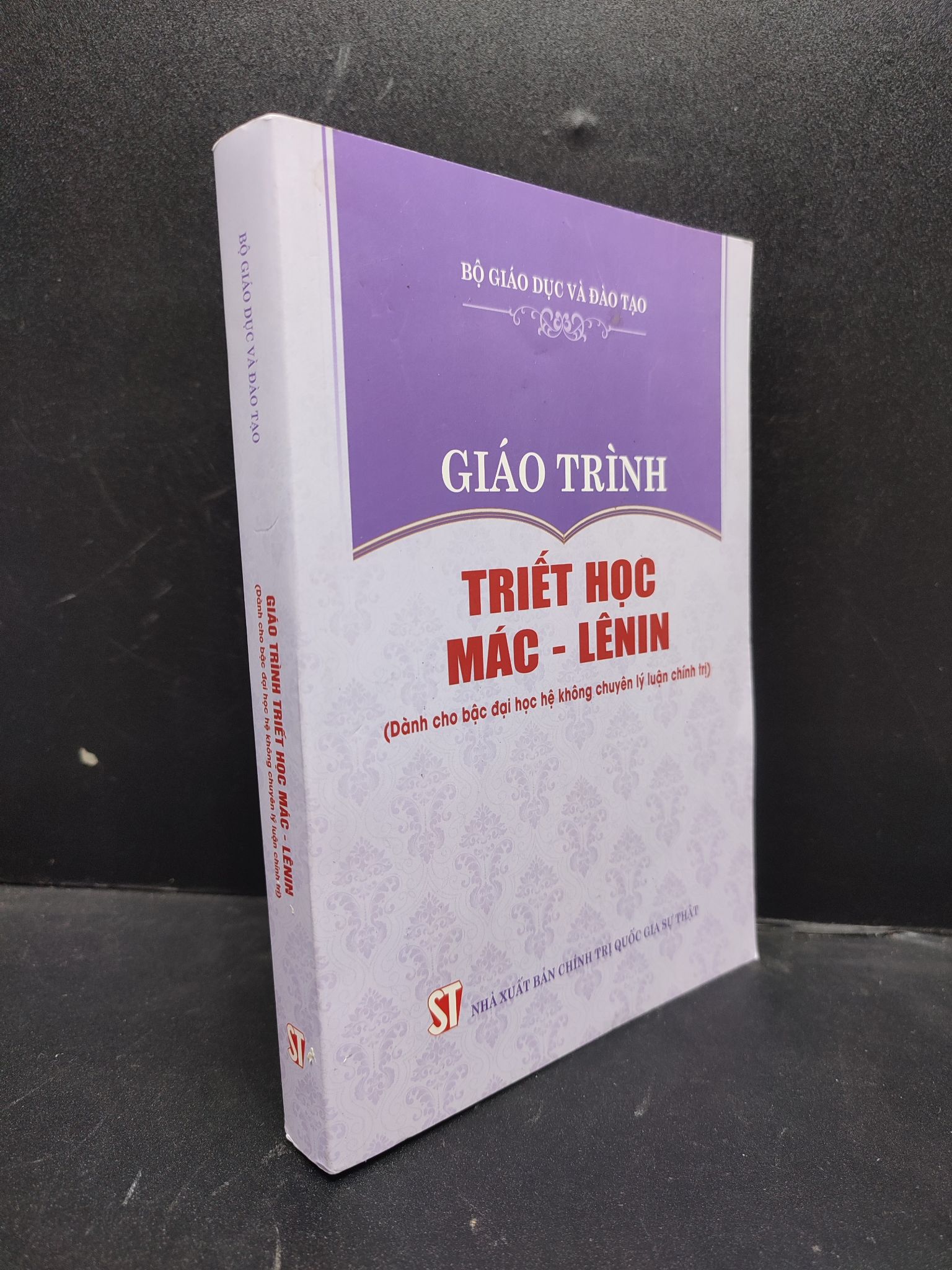 Giáo trình triết học Mác - Lênin (Dành cho bậc đại học hệ không chuyên lý luận chính trị) năm 2023 mới 90% có viết ở đầu sách HCM.TN2602 triết học