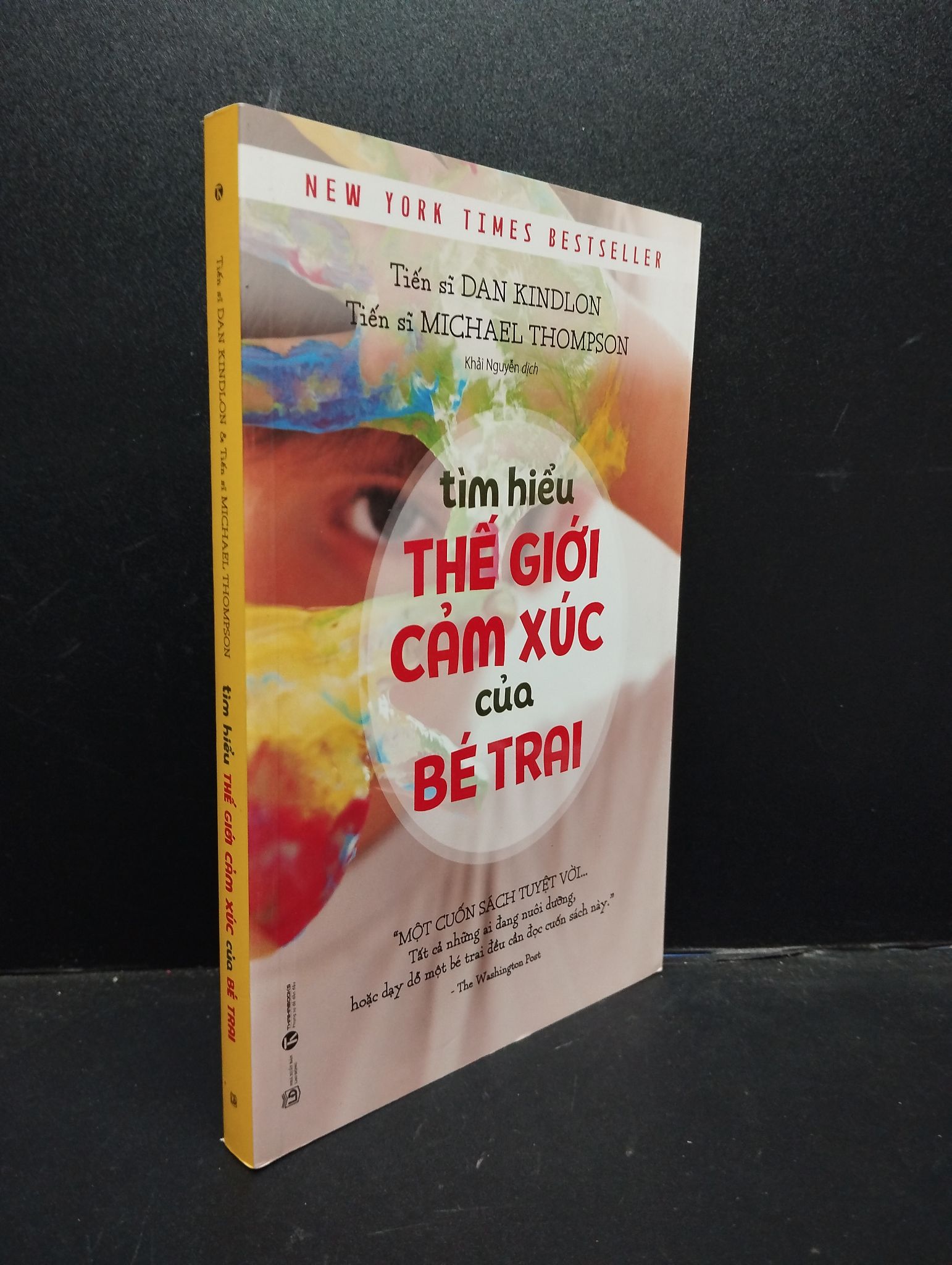 Tìm hiểu thế giới cảm xúc bé trai Dan KindLon, Michael Thompson Mới 80% ố nhẹ, có mộc HCM.ASB0309