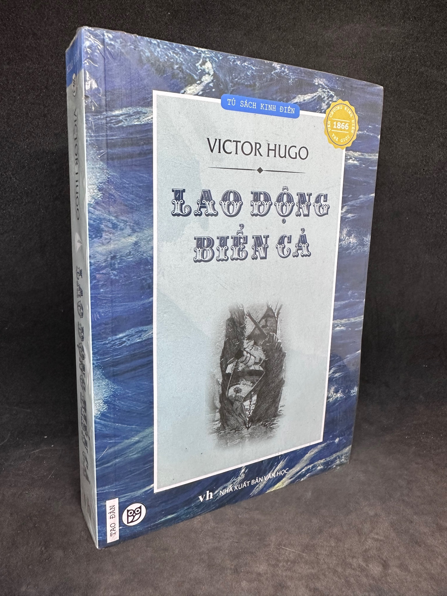 Lao Động Biển Cả - Victor Hugo, Mới 90% (Nguyên Seal, Ố Vàng) SBM1303