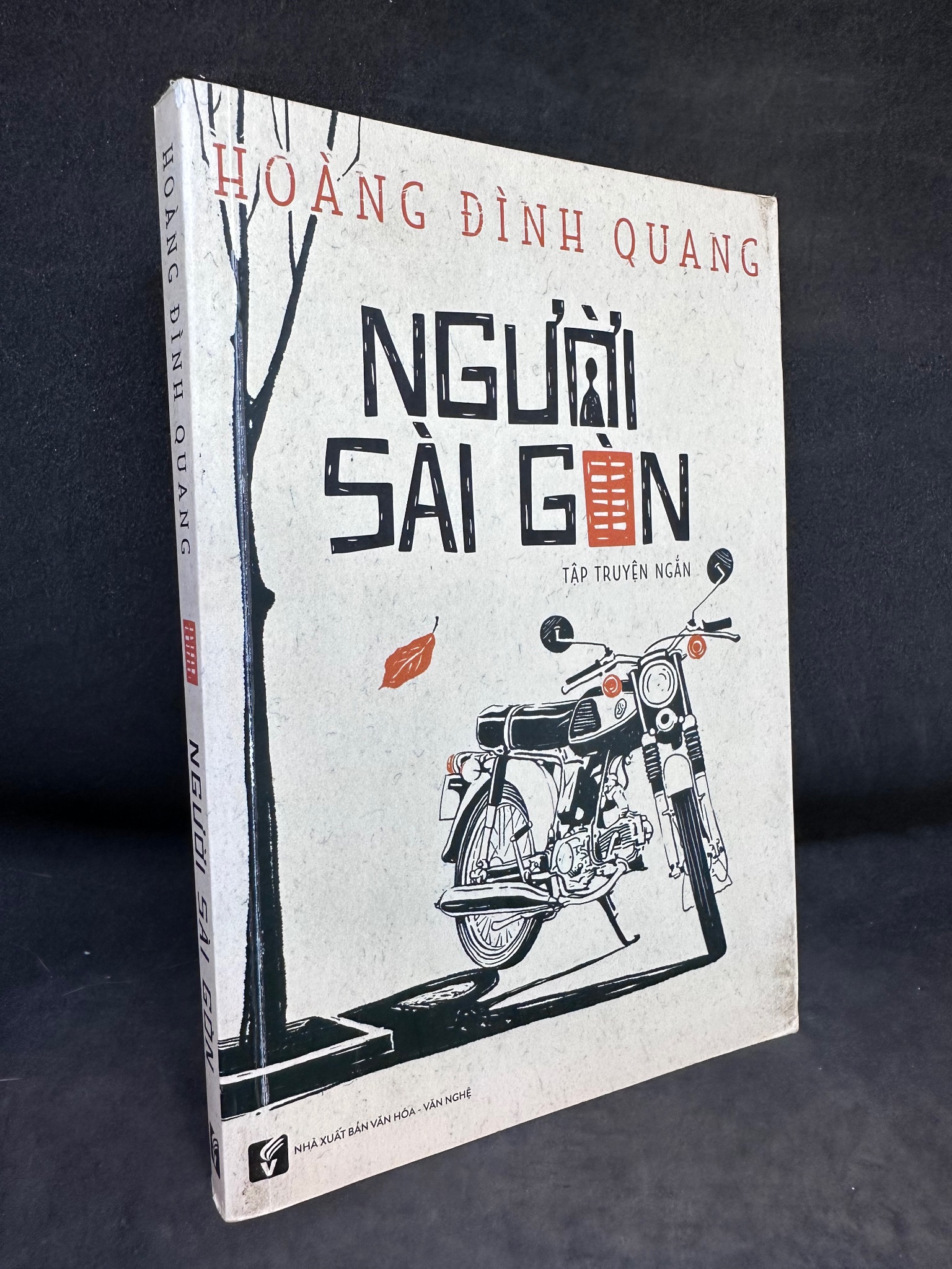 Người Sài Gòn, Hoàng Đình Quang, Mới 80% (Ố Vàng), 2015 SBM1303