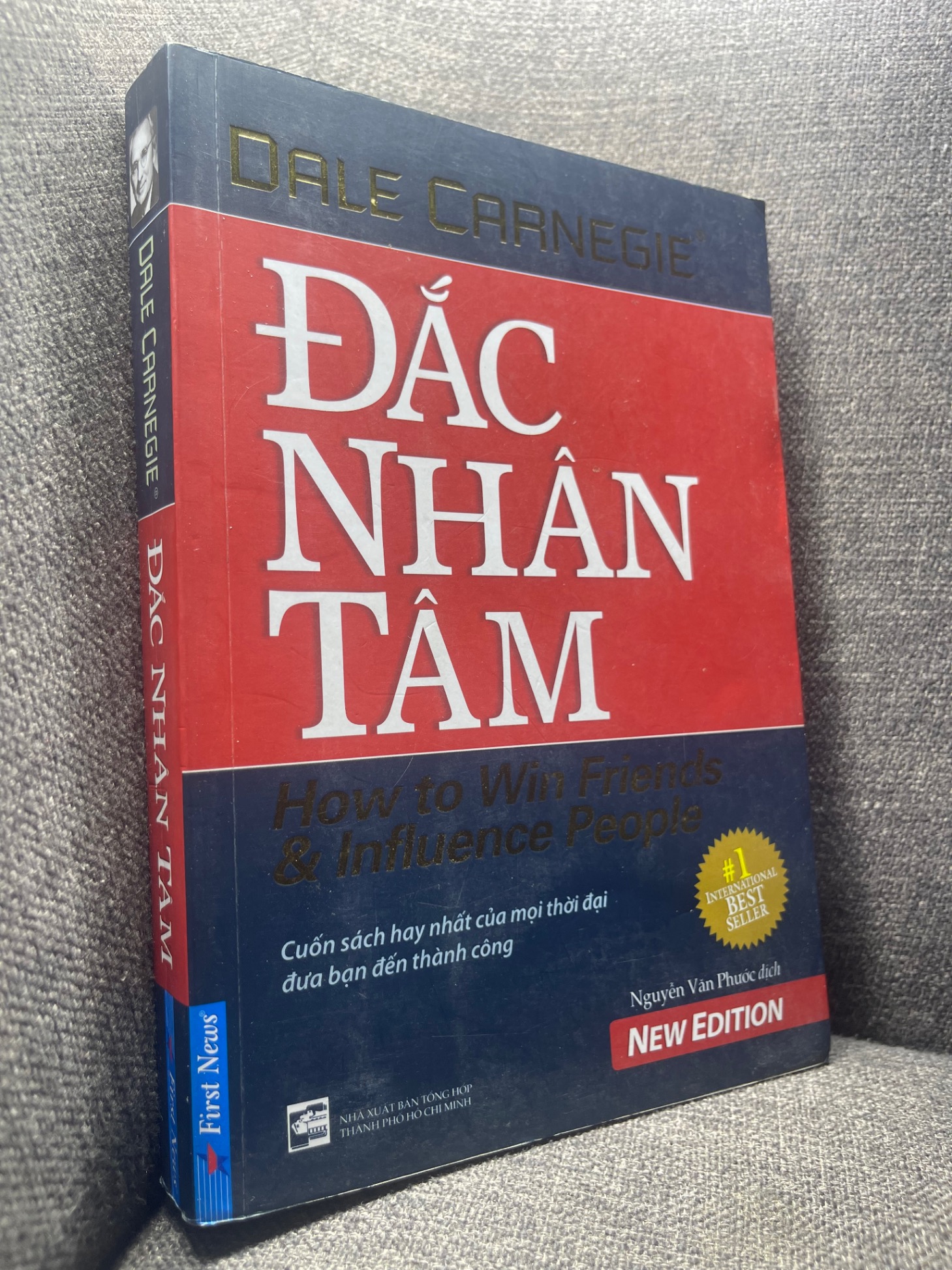 Đắc nhân tâm - Dale Carnegie 2019 mới 80% ố gáy nhẹ HPB1204