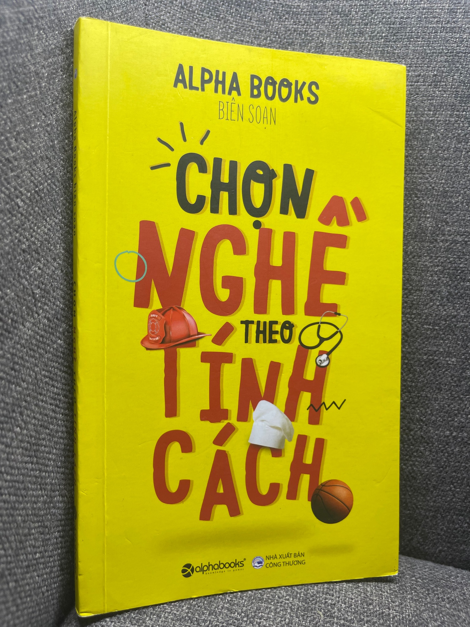 Chọn nghề theo tính cách 2018 mới 80% ố lưng nhẹ HPB1704