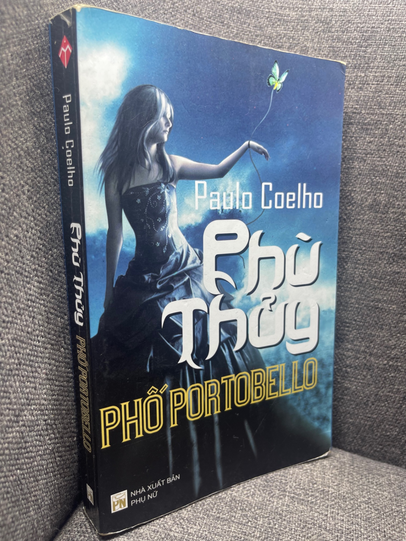 Phù thuỷ phố Portobello Paulo Coenlho 2007 mới 80% ố nhẹ viết HPB2504