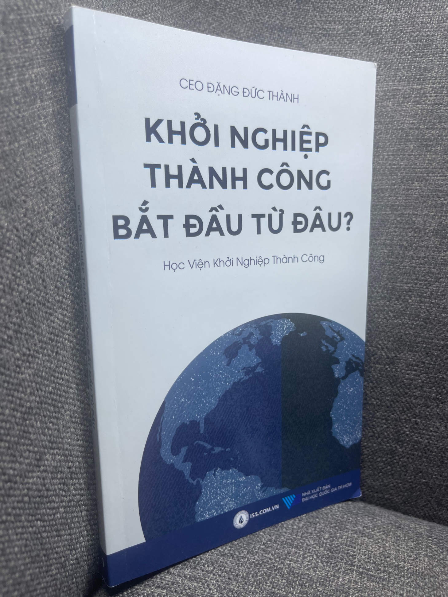 Khởi nghiệp thành công bắt đầu từ đâu Đăng Đức Thành 2018 mới 90% HPB0805