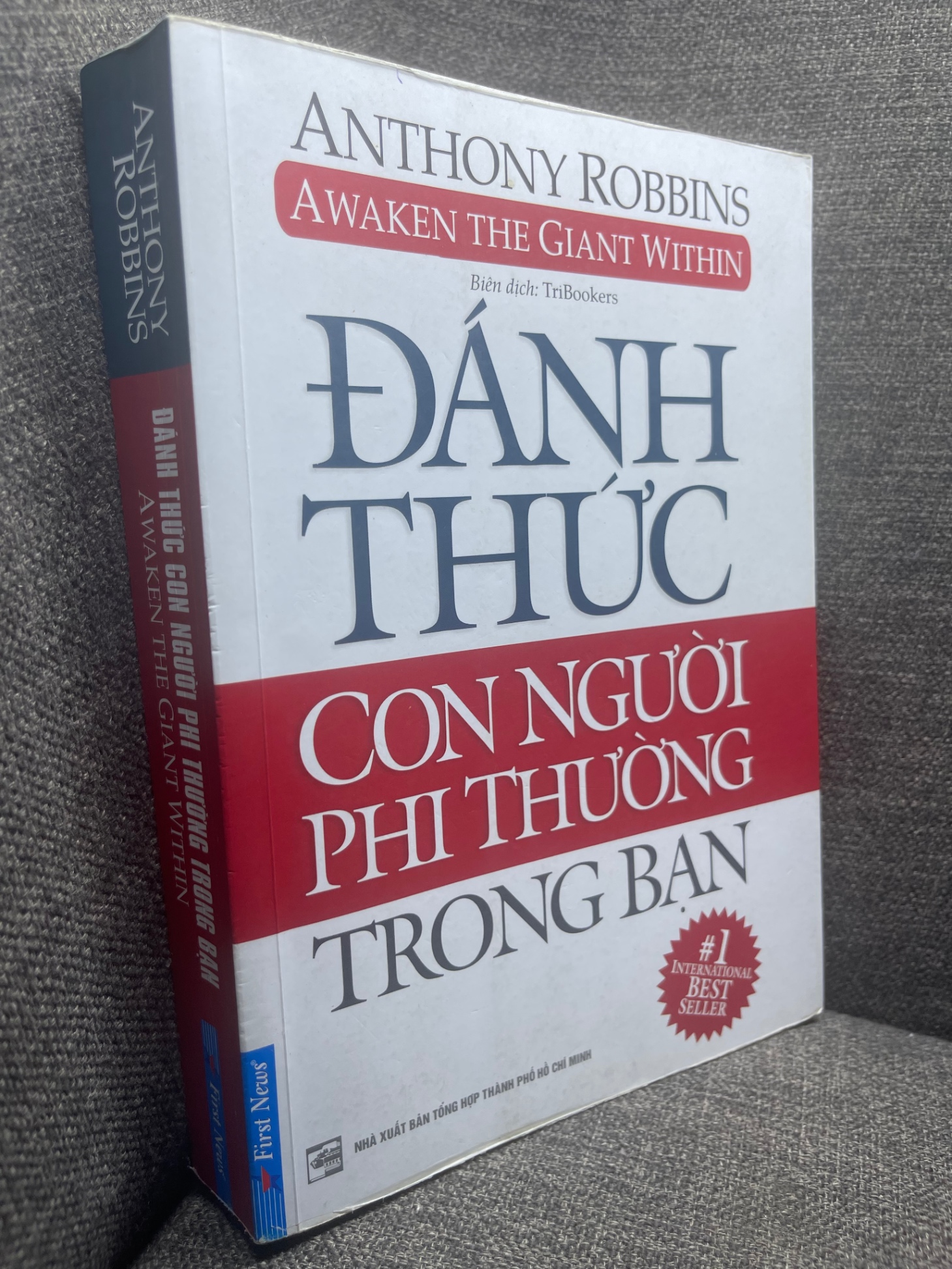 Đánh thức con người phi thường trong bạn Anthony Robbins 2019 mới 80% bẩn viền nhẹ tô dạ HPB0705