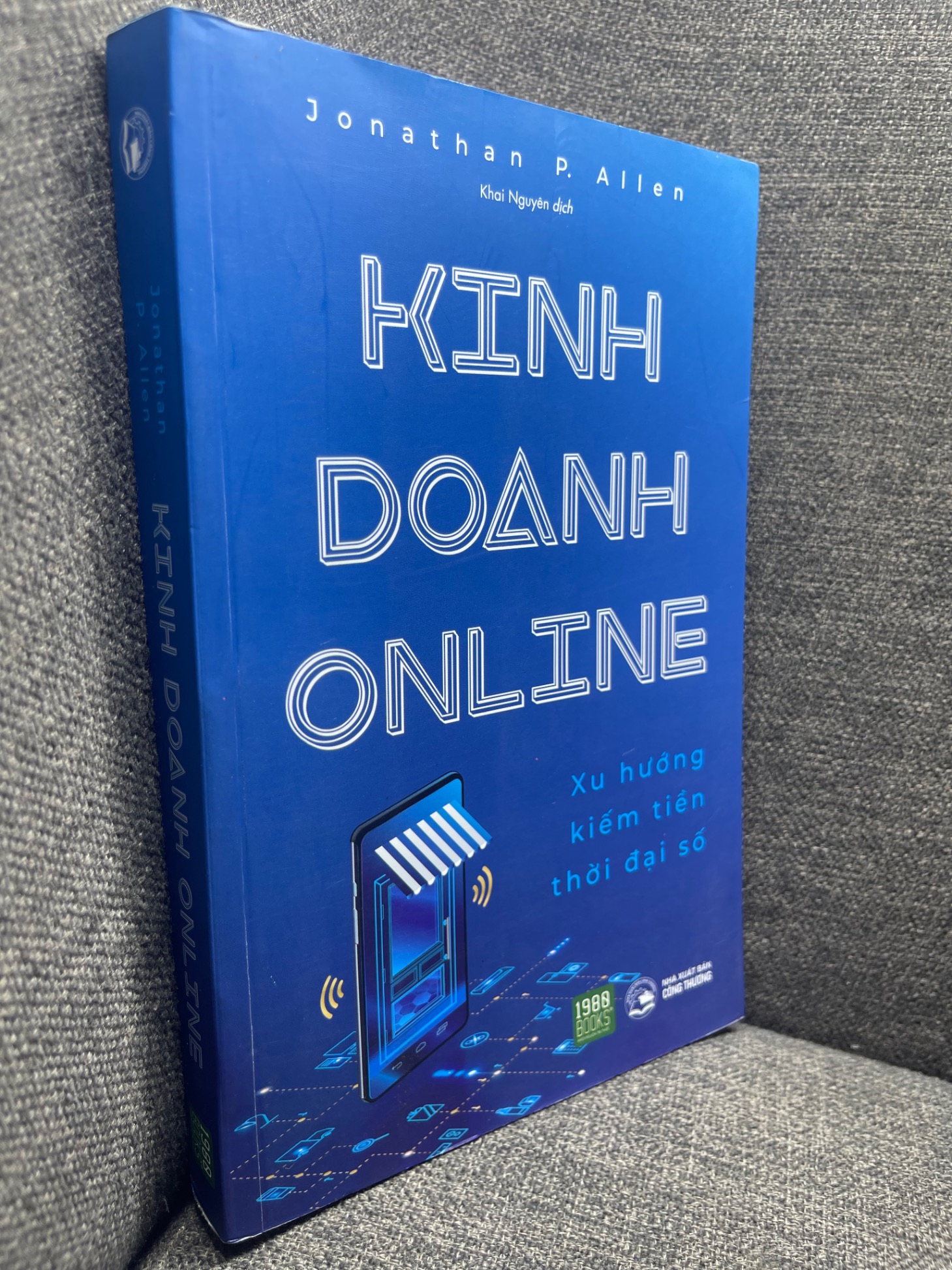 Kinh doanh online Jonathan P.Allen mới 90% HPB0805