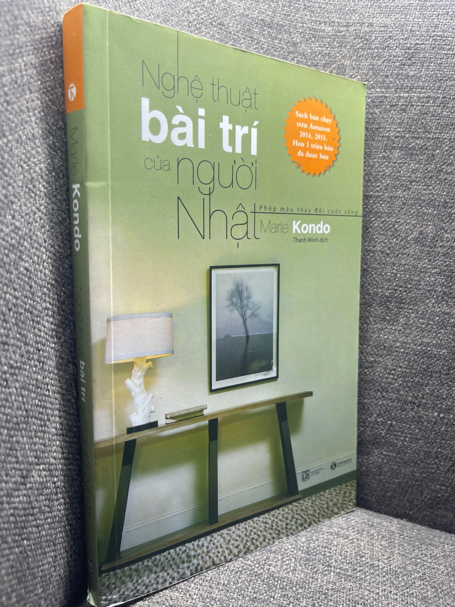 Nghệ thuật bài trí của người Nhật Marie Kondo 2018 mới 85% bẩn viền nhẹ HPB1105