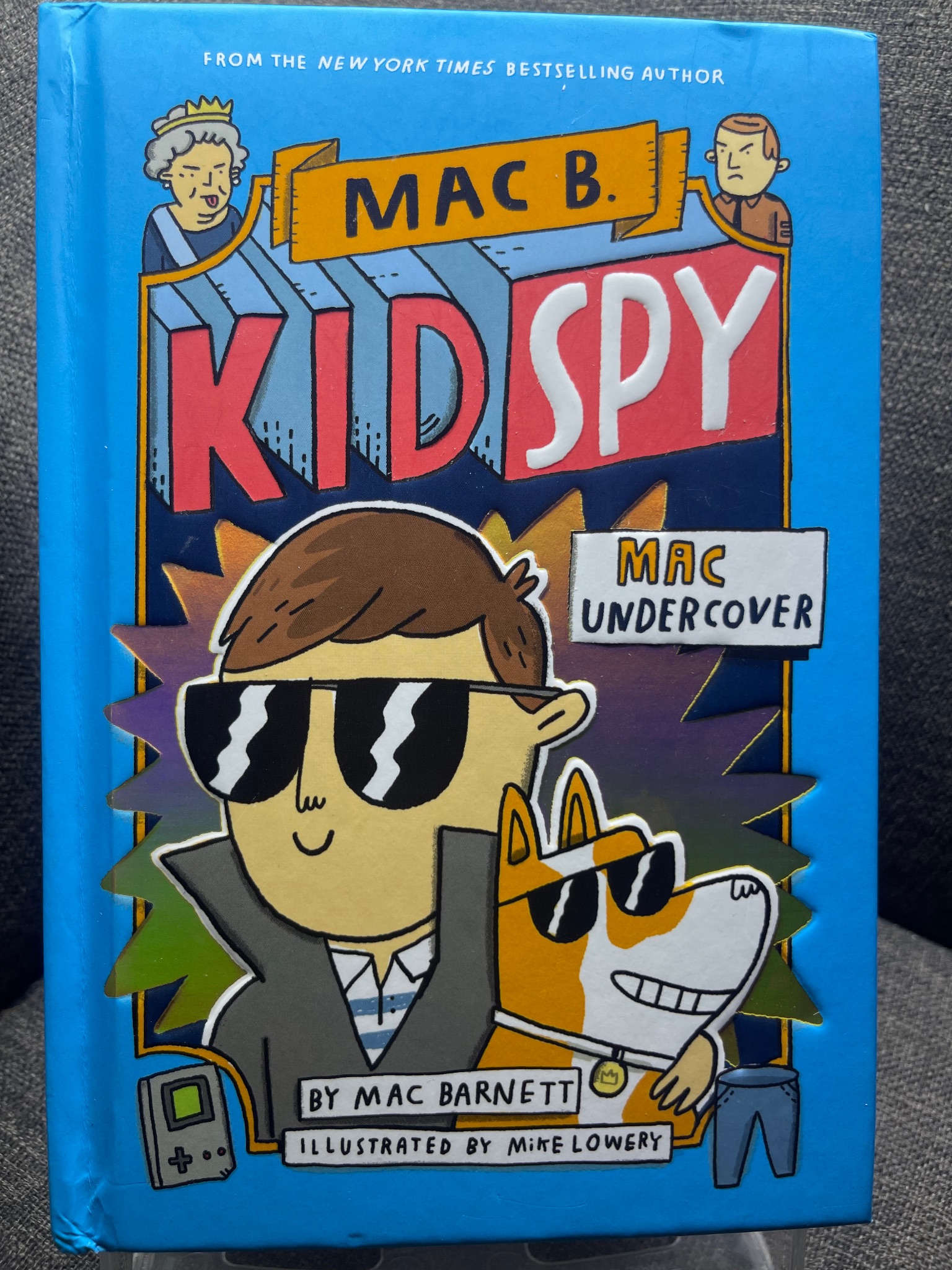 Mac B Kid Spy Mac undercover mới 90% truyện tranh màu ngoại văn và thiếu nhi Mac Barnett HPB1505