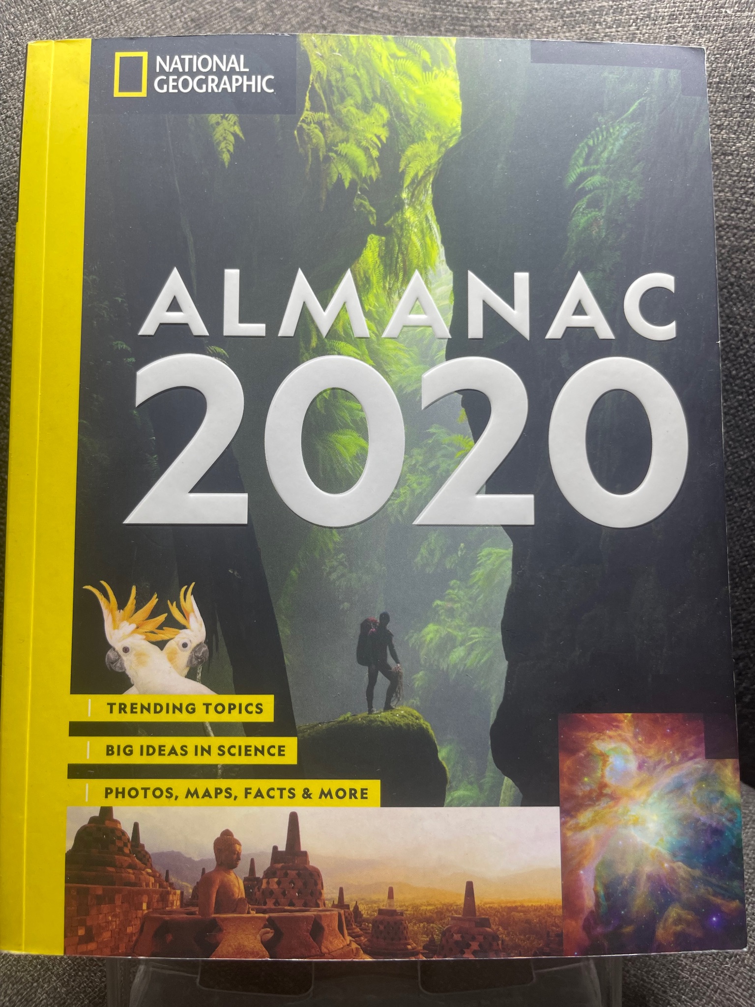 Almanac 2020 mới 90% khoa học đời sống ngoại văn National Geographic HPB1605 SÁCH NGOẠI VĂN