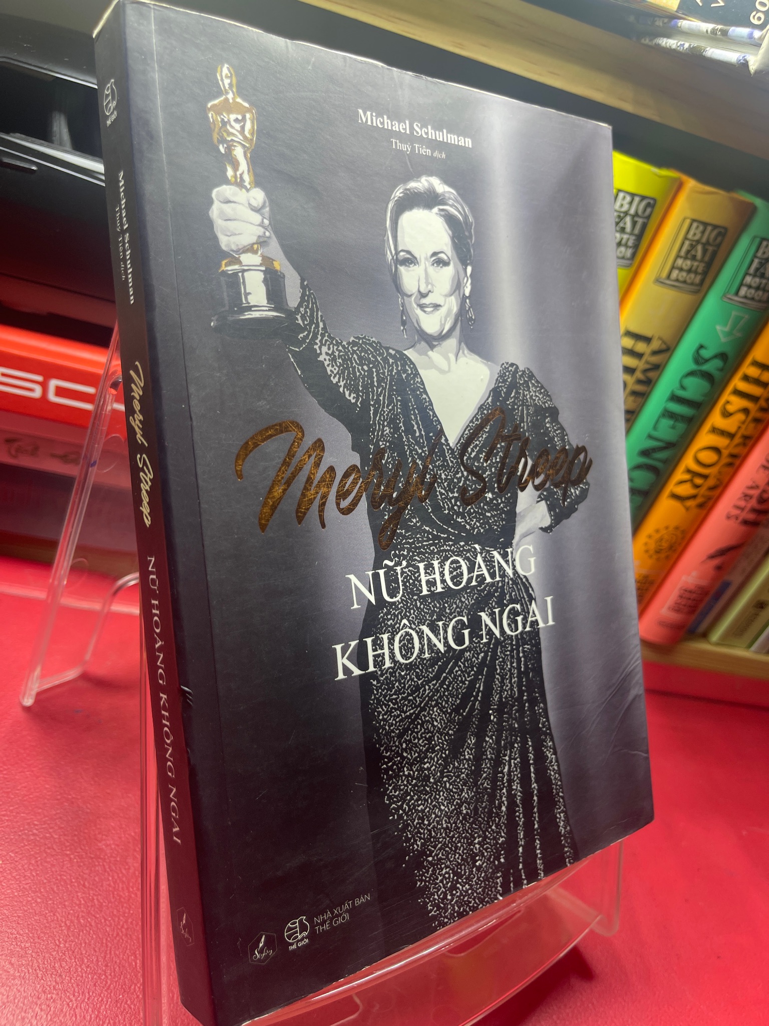 Nữ hoàng không ngai mới 80% cong ẩm bẩn viền nhẹ Meryl Streep HPB1605 SÁCH VĂN HỌC