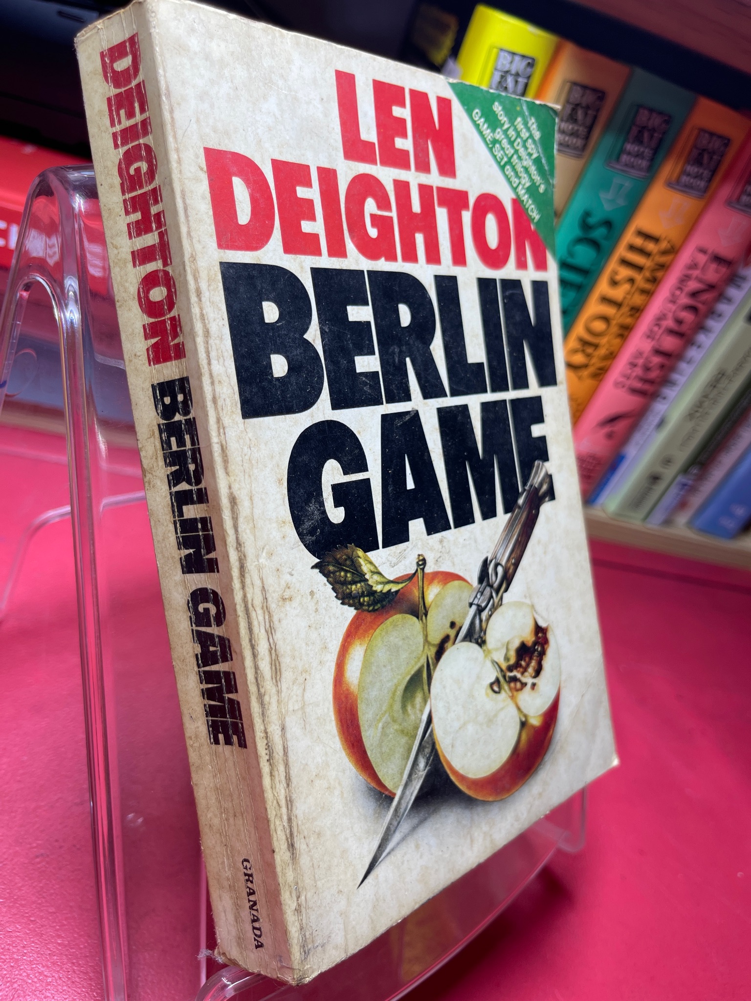 Berlin game mới 60% ố vàng Len Deighton HPB1905 SÁCH NGOẠI VĂN