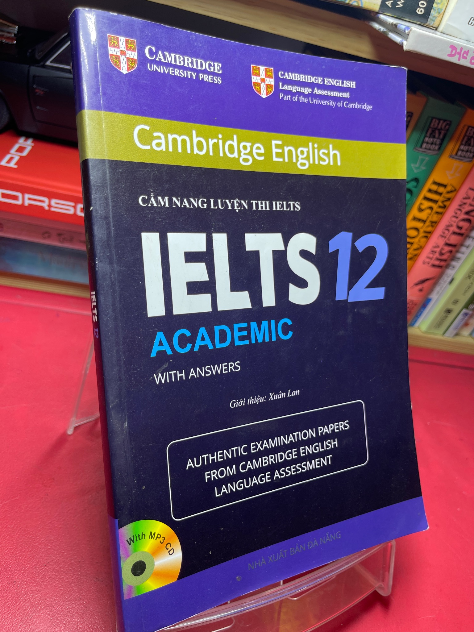 Ielts 12 cẩm nang luyện thi ielts 2015 mới 75% bẩn viền nhẹ bút chì mỗi sách Xuân Lan HPB1905 SÁCH HỌC NGOẠI NGỮ