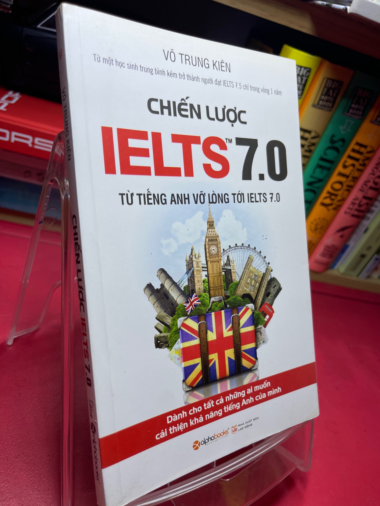 Chiến lược ielts 7.0 2018 mới 75% ố bẩn viền ố góc trên bìa Võ Trung Kiên HPB1905 SÁCH KỸ NĂNG