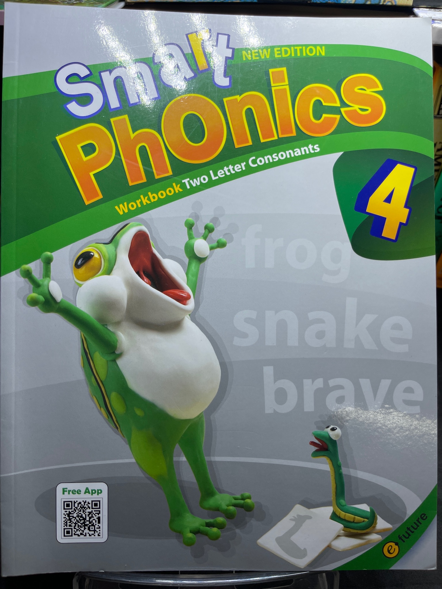 Smart phonics 4 workbook mới 90% Efuture HPB2505 SÁCH HỌC NGOẠI NGỮ