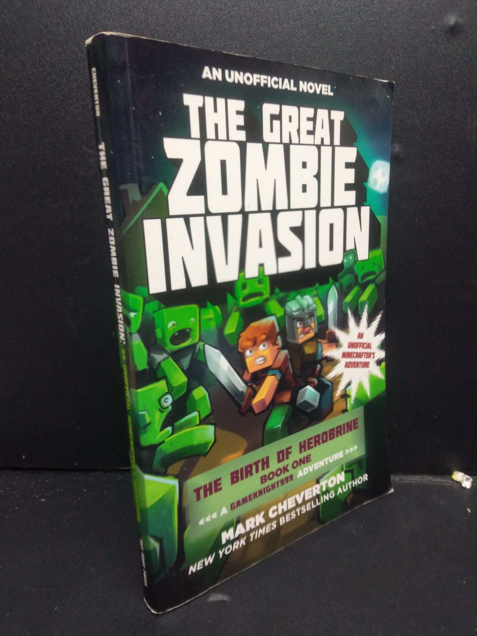 The great zombie invasion - An unofficial minecrafter's adventure mới 80% ố nhẹ HCM2405 SÁCH NGOẠI VĂN