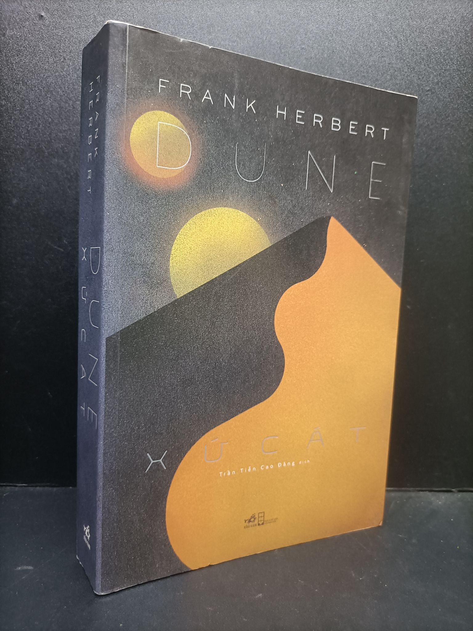 Dune xứ cát mới 80% nhăn trang, tróc gáy nhẹ bẩn bìa 2021 HCM2105 Frank Herbert SÁCH VĂN HỌC