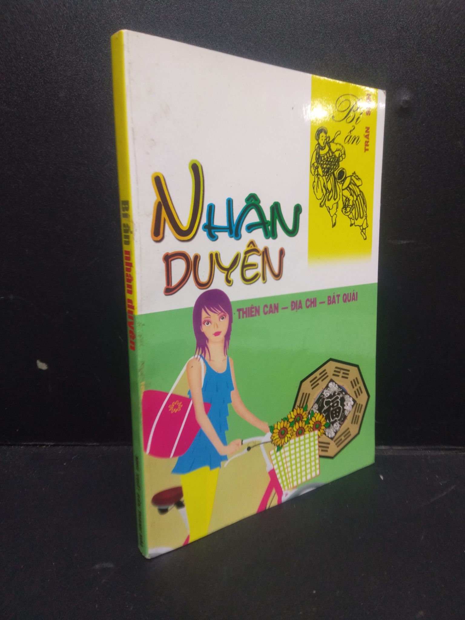 Bí ẩn Nhân Duyên Trần Sinh 2009 mới 80% bẩn bìa HCM0406 tâm linh