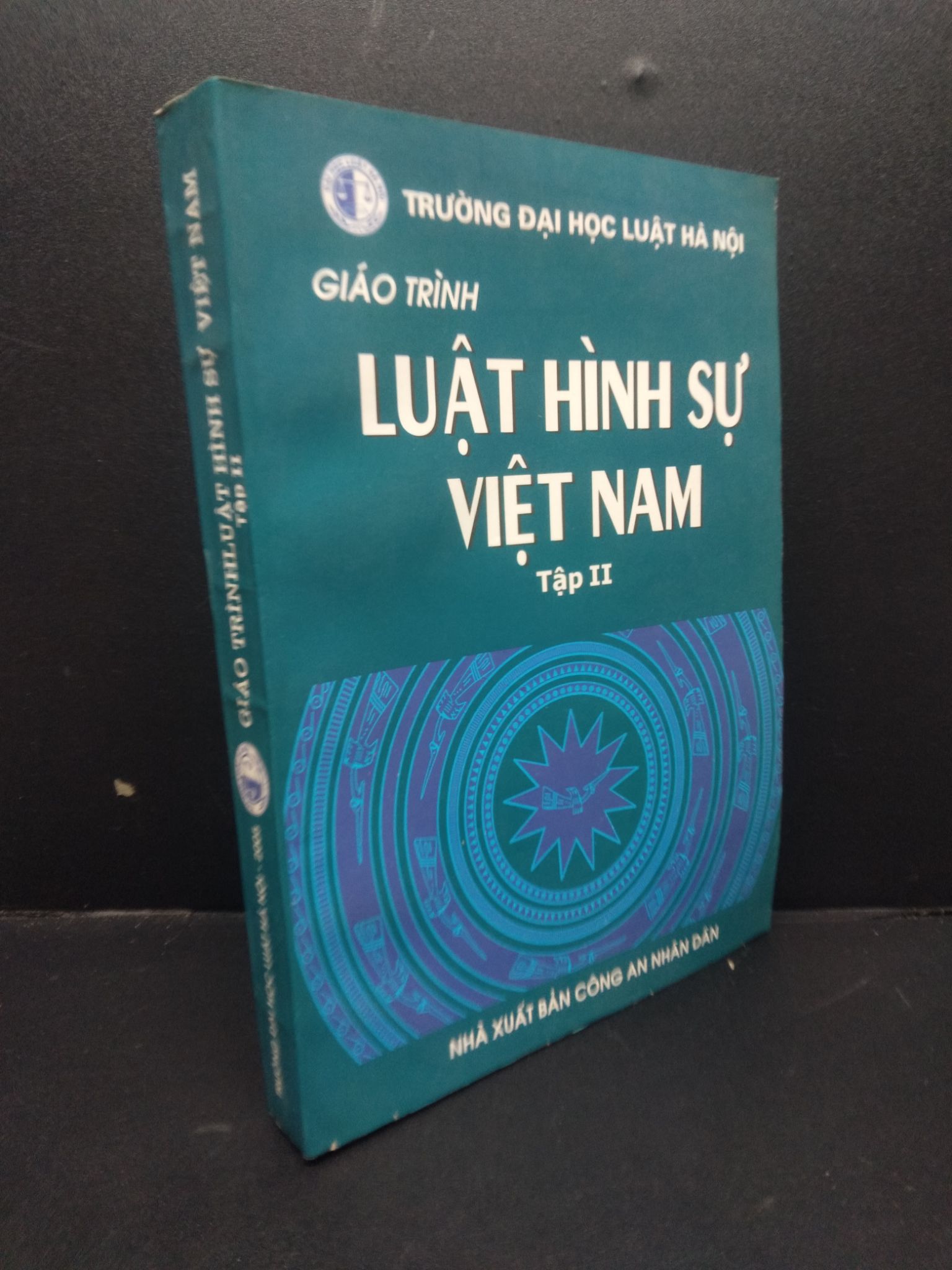 Giáo Trình luật hình sự Việt Nam tập II Nhiều Tác giả 2005 mới 80% ố nhẹ HCM0106 chính trị