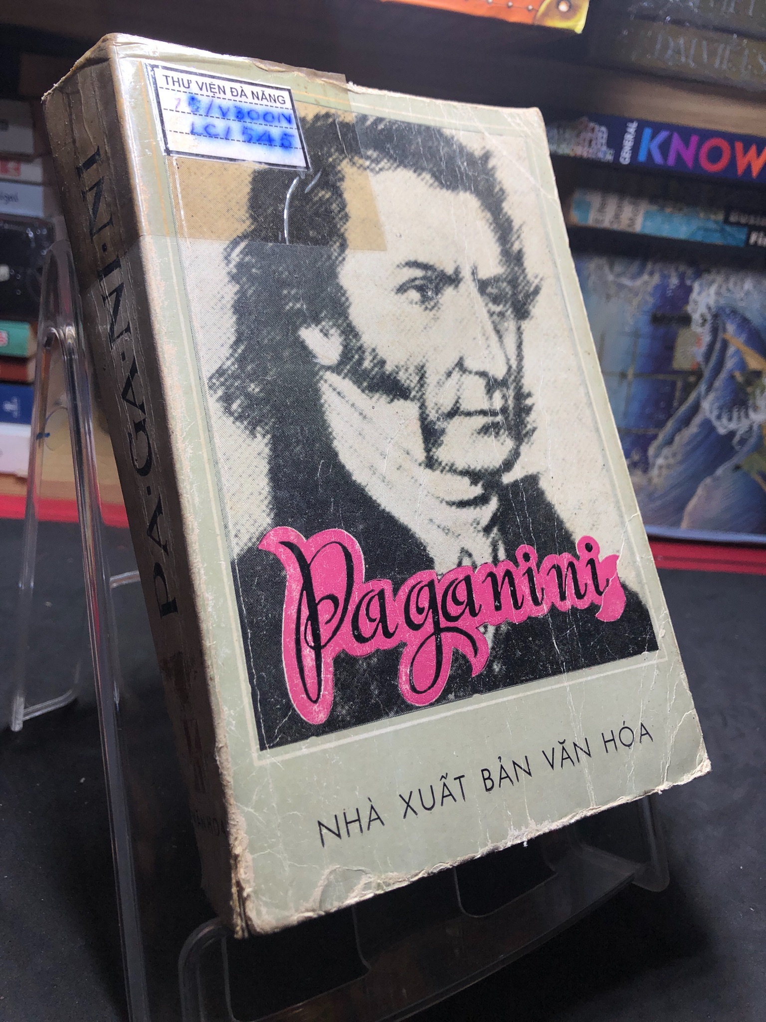 Paganini 1979 mới 60% ố vàng Anatoli Vinogradop HPB0906 SÁCH VĂN HỌC