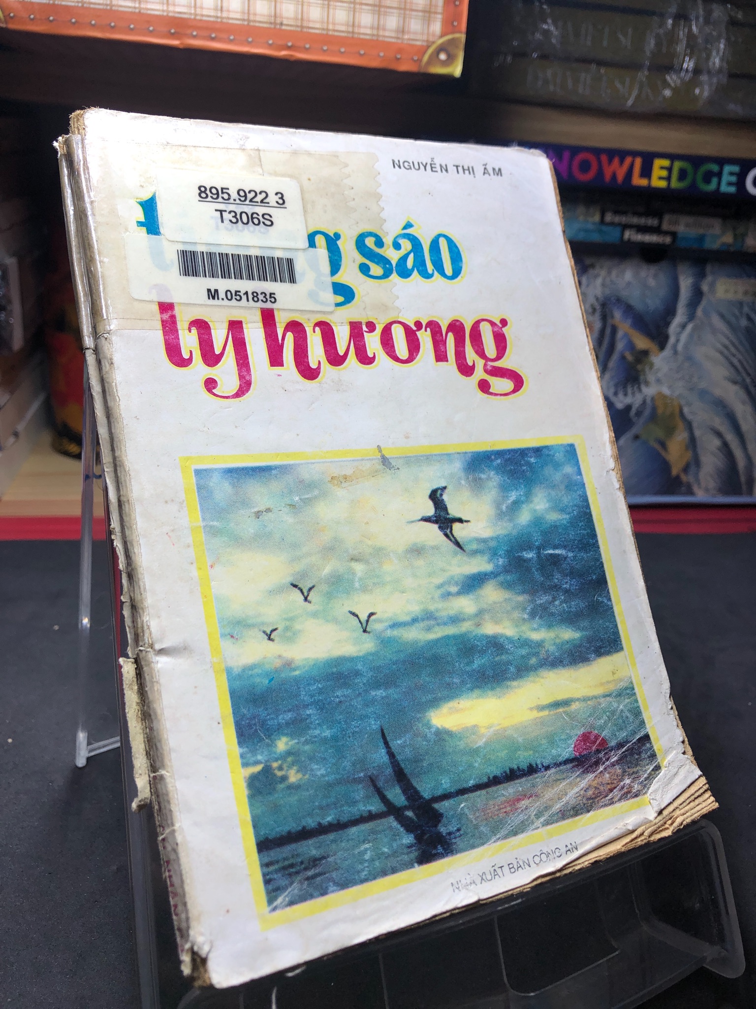 Tiếng sáo ly hương 1992 mới 50% ố vàng nặng rách gáy Nguyễn Thị Ấm HPB0906 SÁCH VĂN HỌC