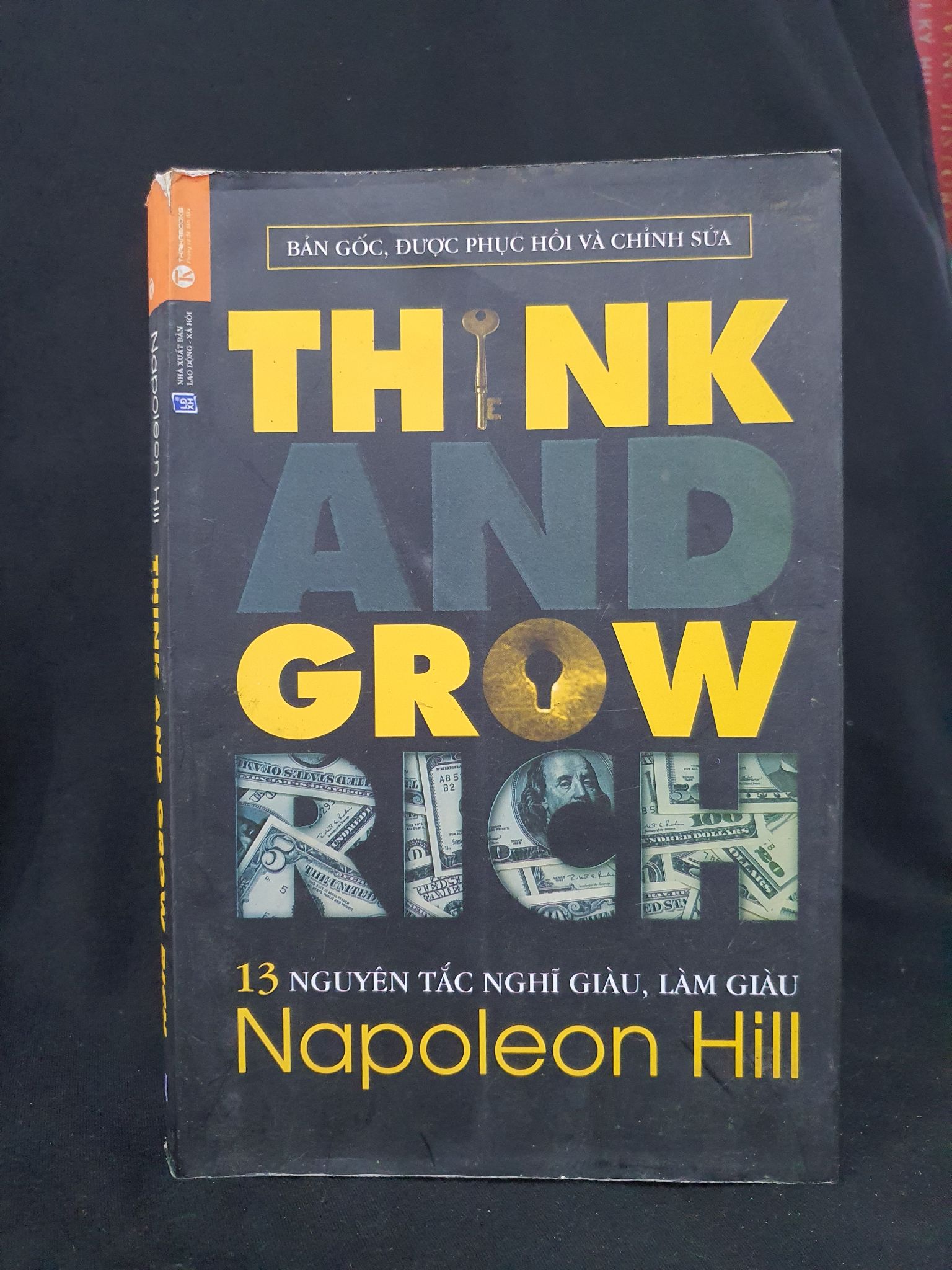 Think and grow rich mới 70% 2009 HSTB.HCM205 Napoleon Hill SÁCH KỸ NĂNG