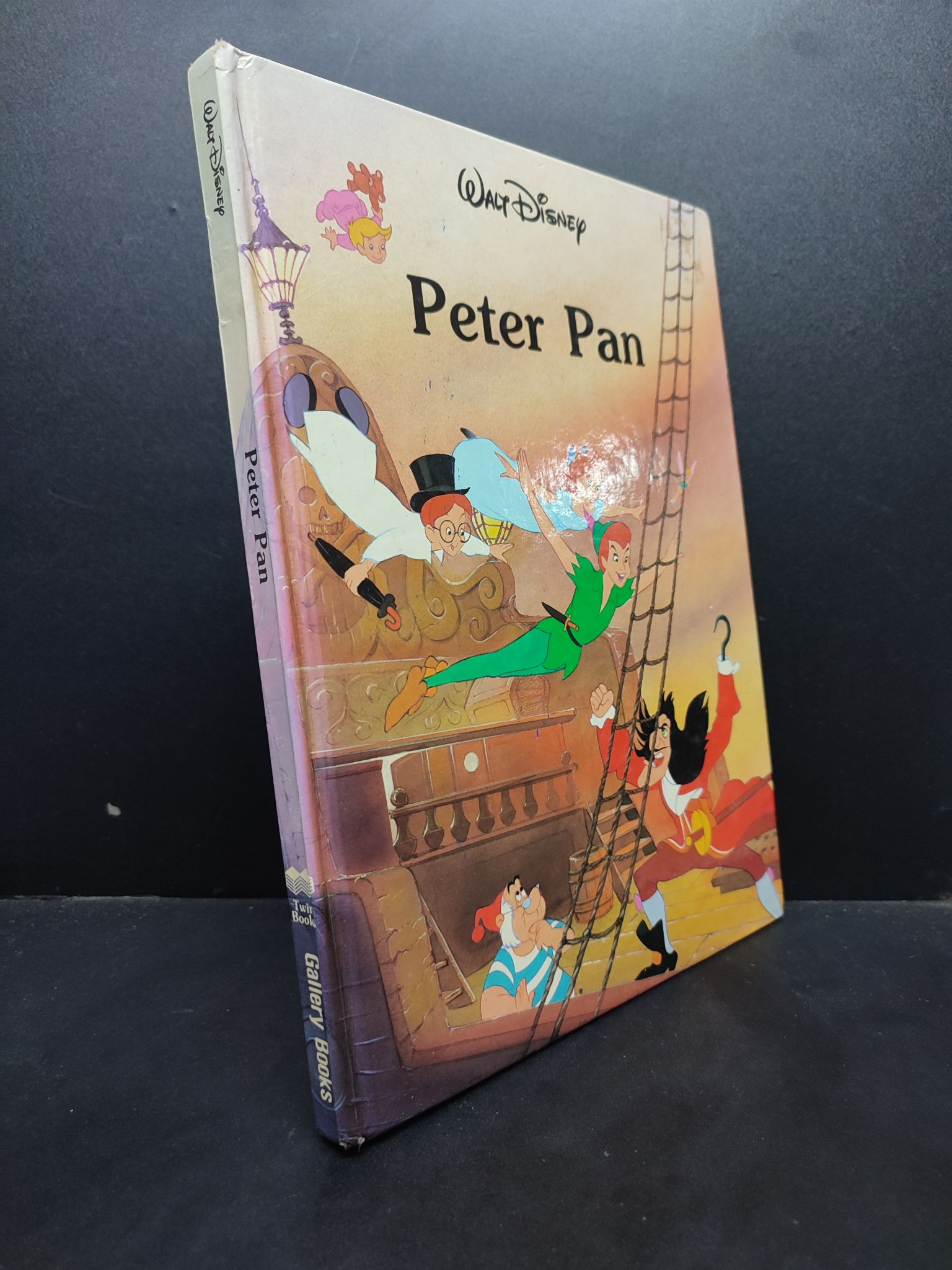 Peter Pan (bìa cứng) mới 80% bong gáy ố bẩn bìa HCM1406 Walt Disney SÁCH NGOẠI VĂN